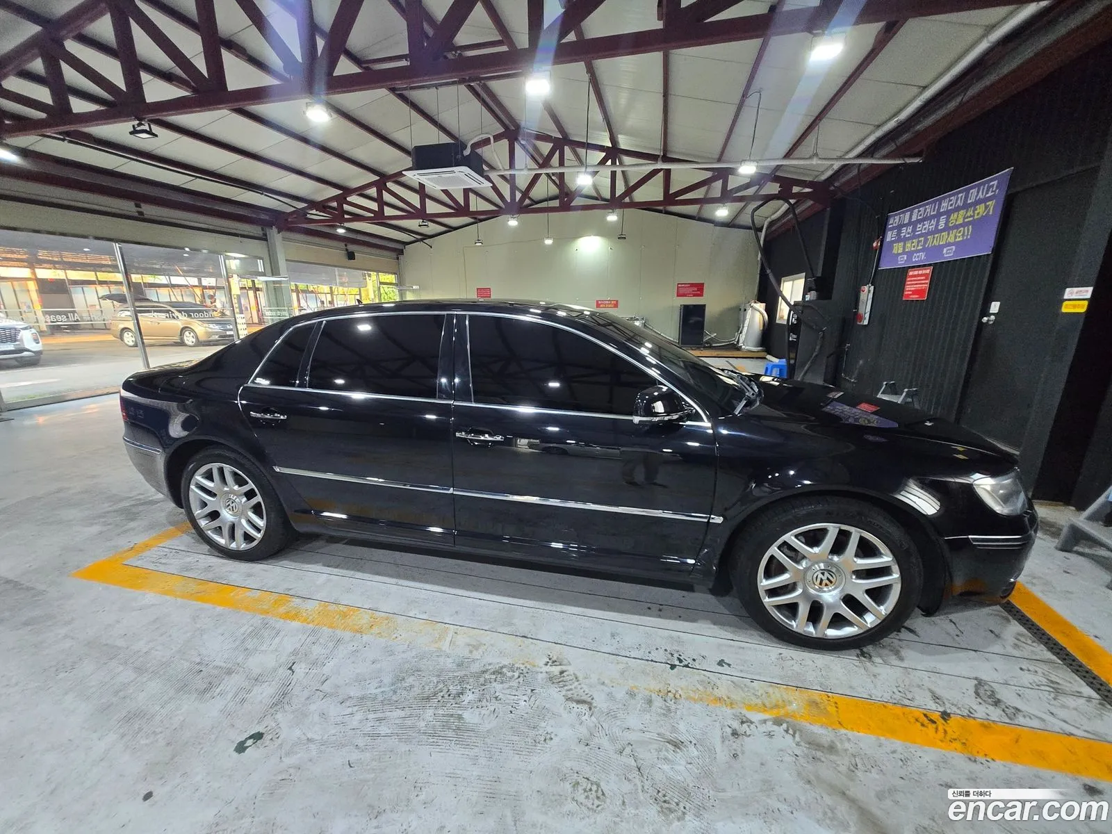 Volkswagen Phaeton 2011 — 16