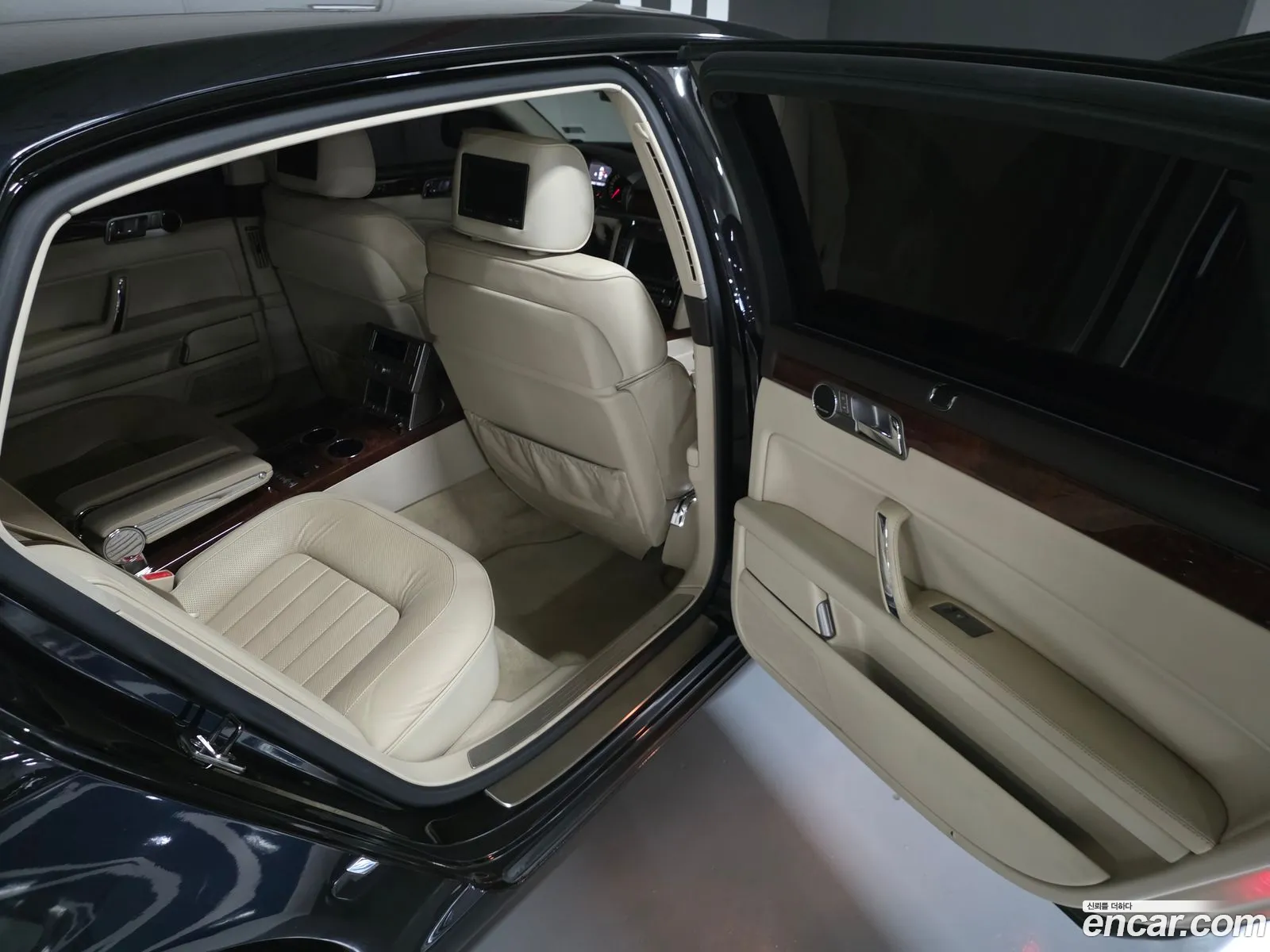 Volkswagen Phaeton 2011 — 4