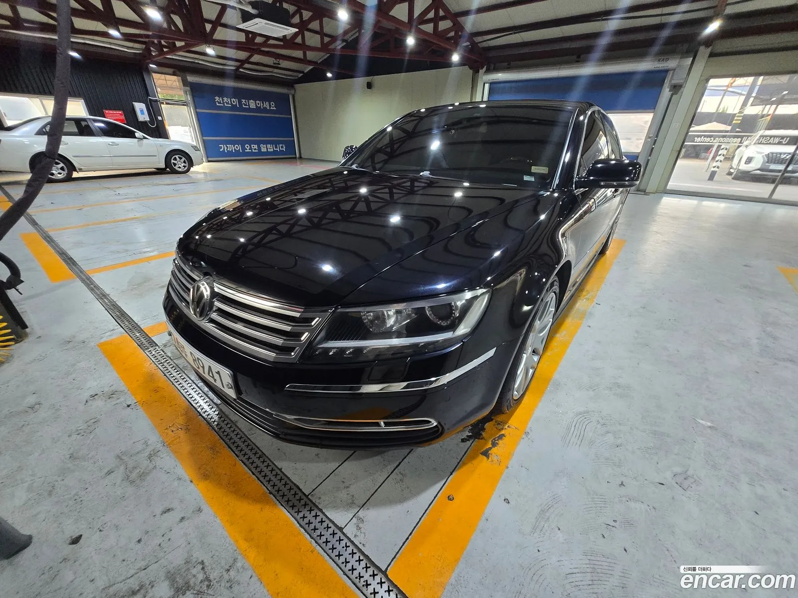 Volkswagen Phaeton 2011 — 10