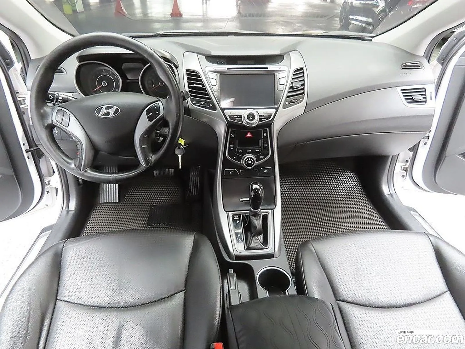 Hyundai Elantra 2015 — 9