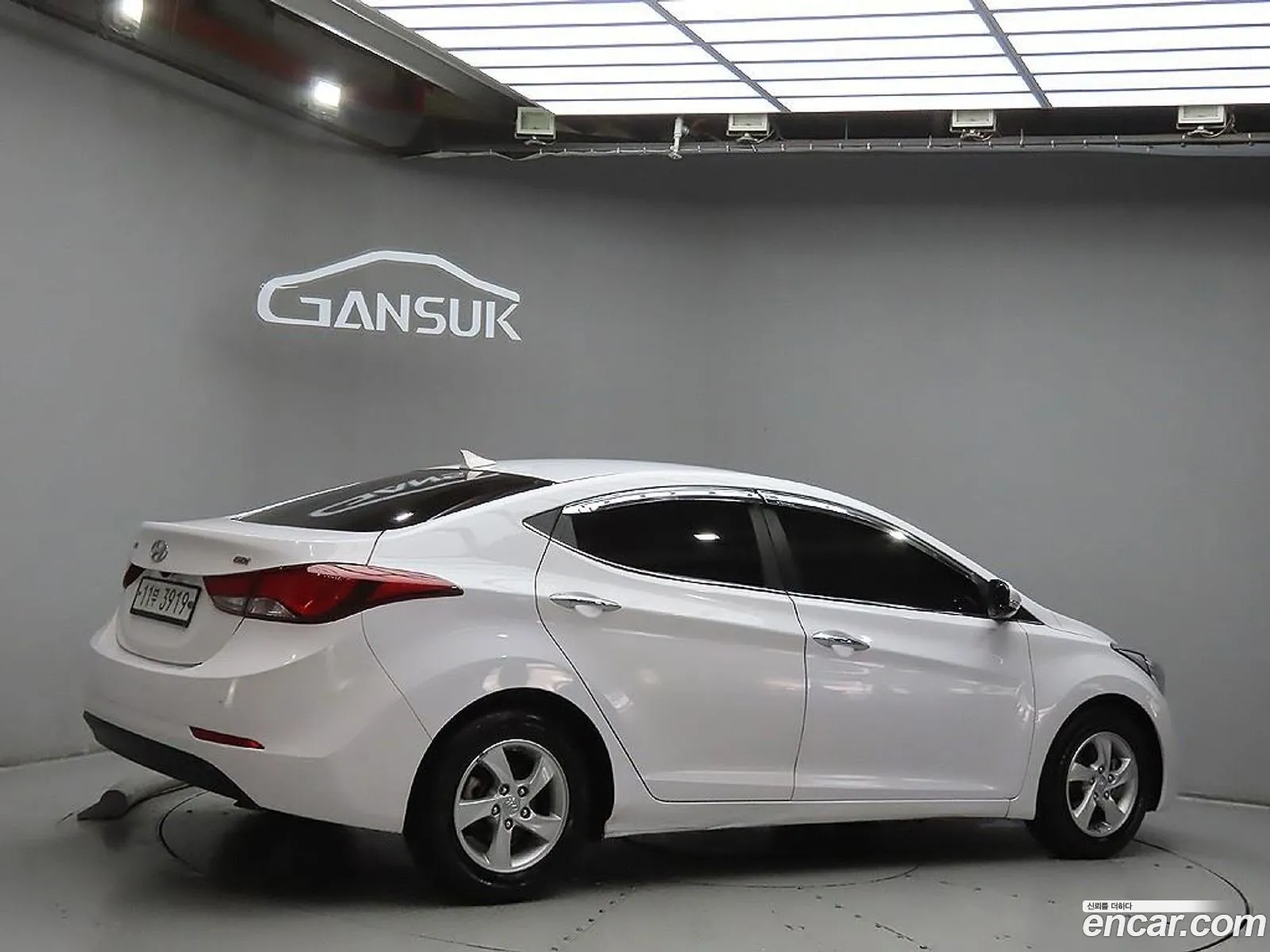 Hyundai Elantra 2015 — 19