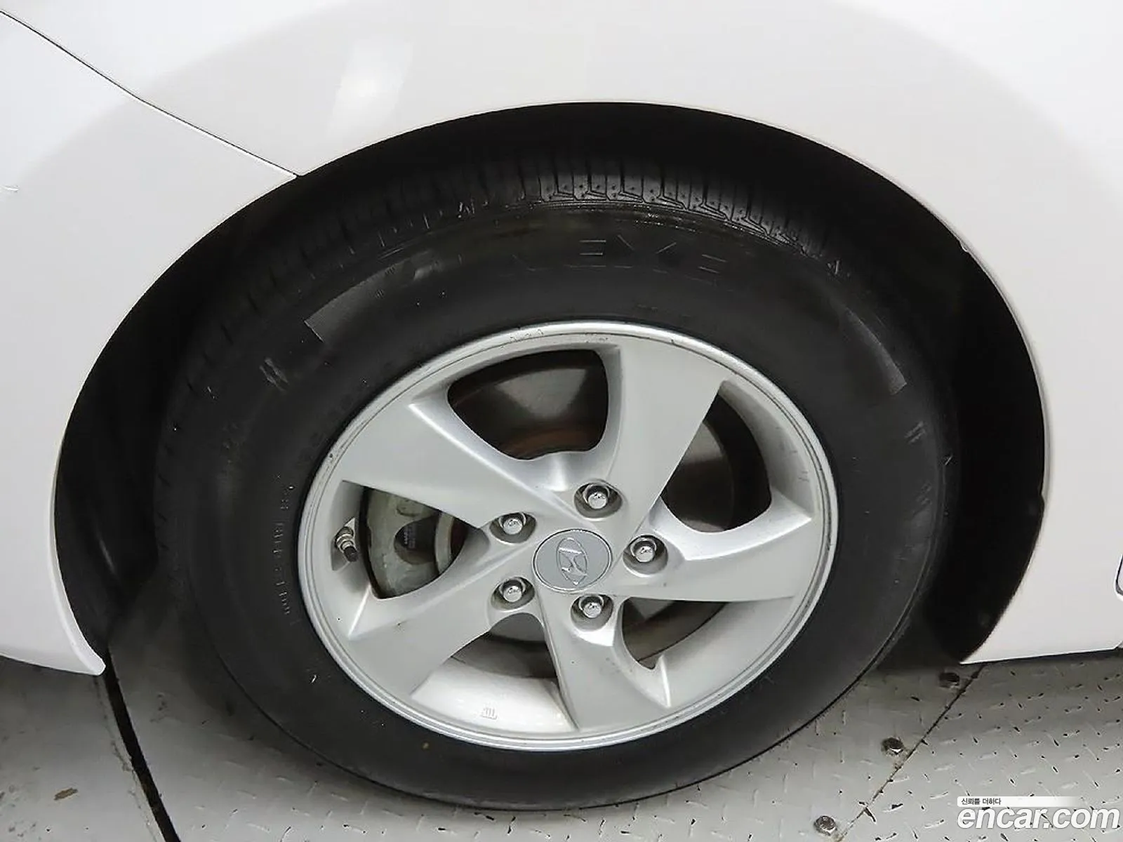 Hyundai Elantra 2015 — 15