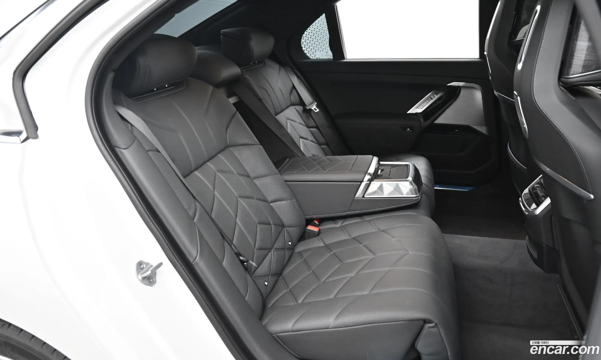 BMW 7 Series 2025 — 13
