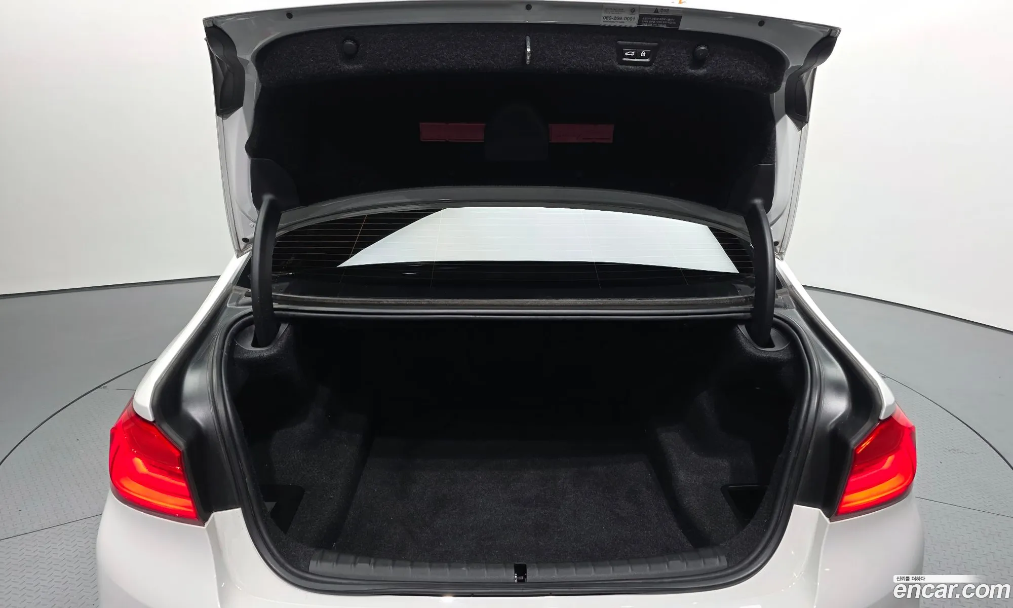 BMW 5 Series 2017 WBAJD9105JWC11432 — 17