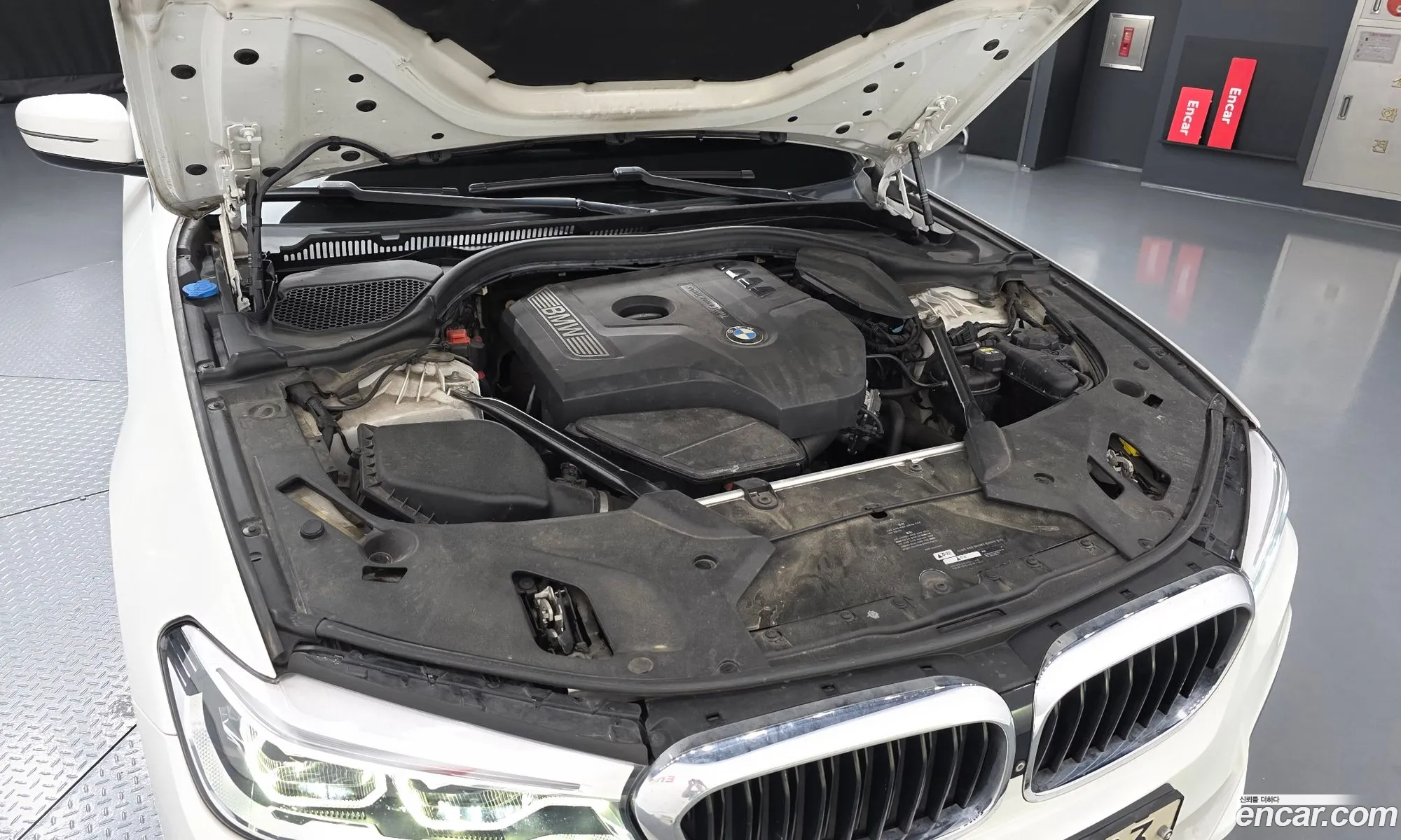 BMW 5 Series 2017 WBAJD9105JWC11432 — 9