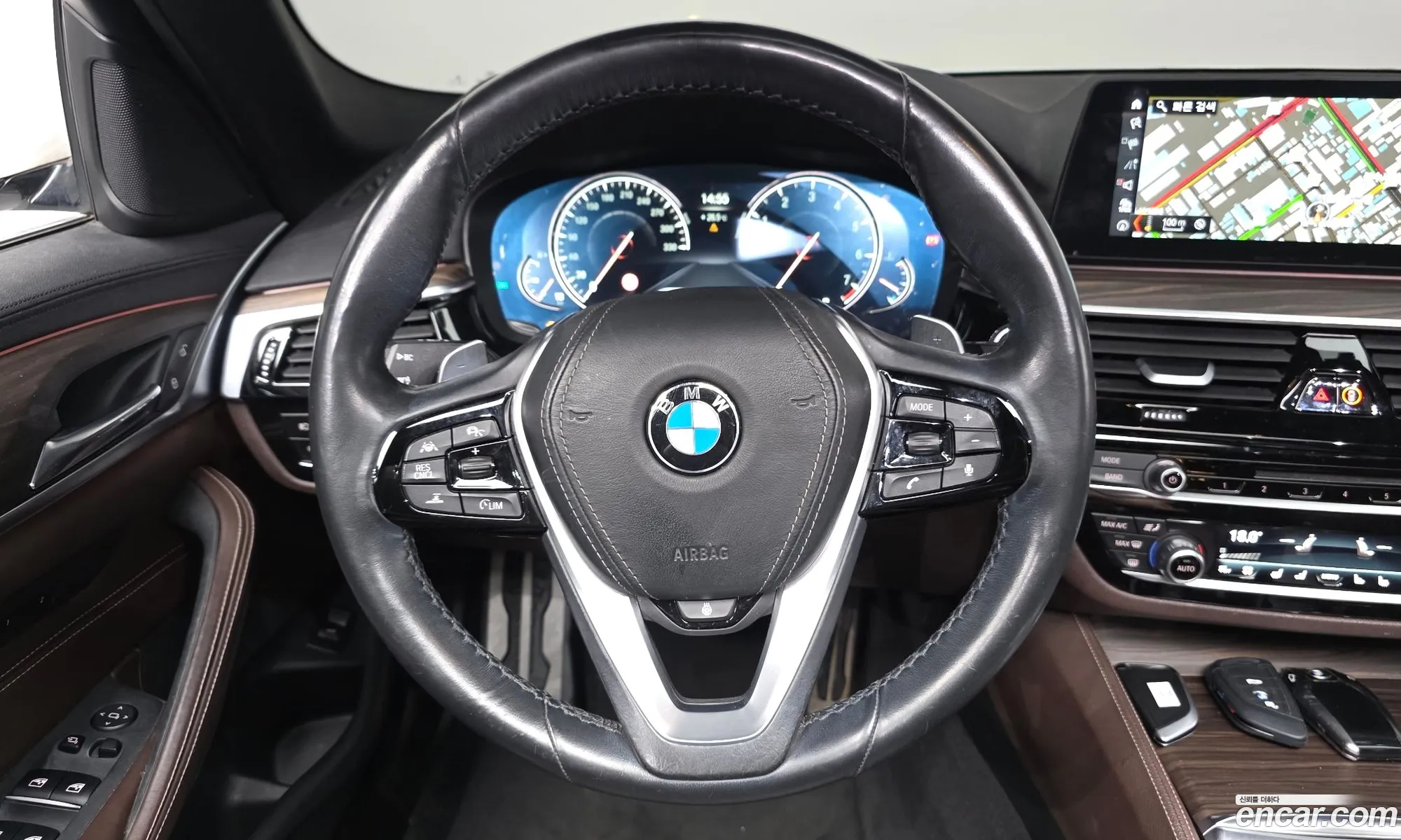 BMW 5 Series 2017 WBAJD9105JWC11432 — 12