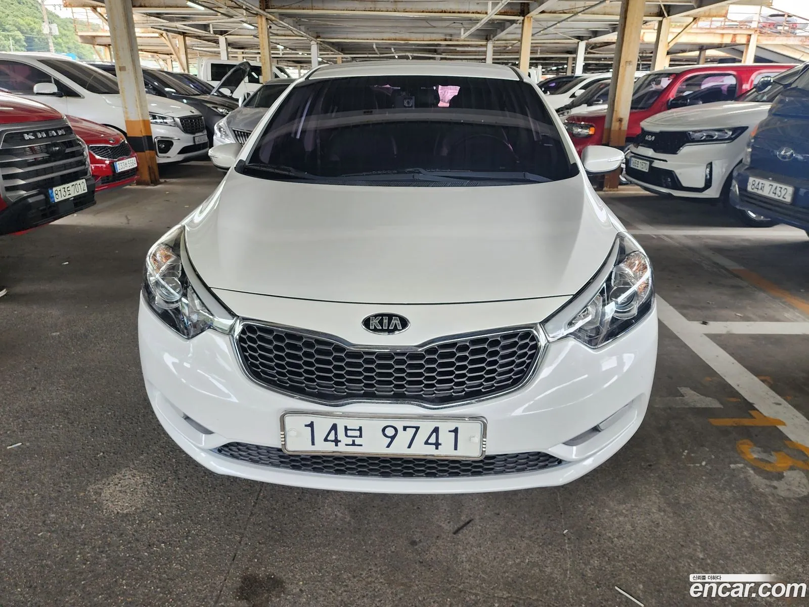 Kia K3 2014 — 17