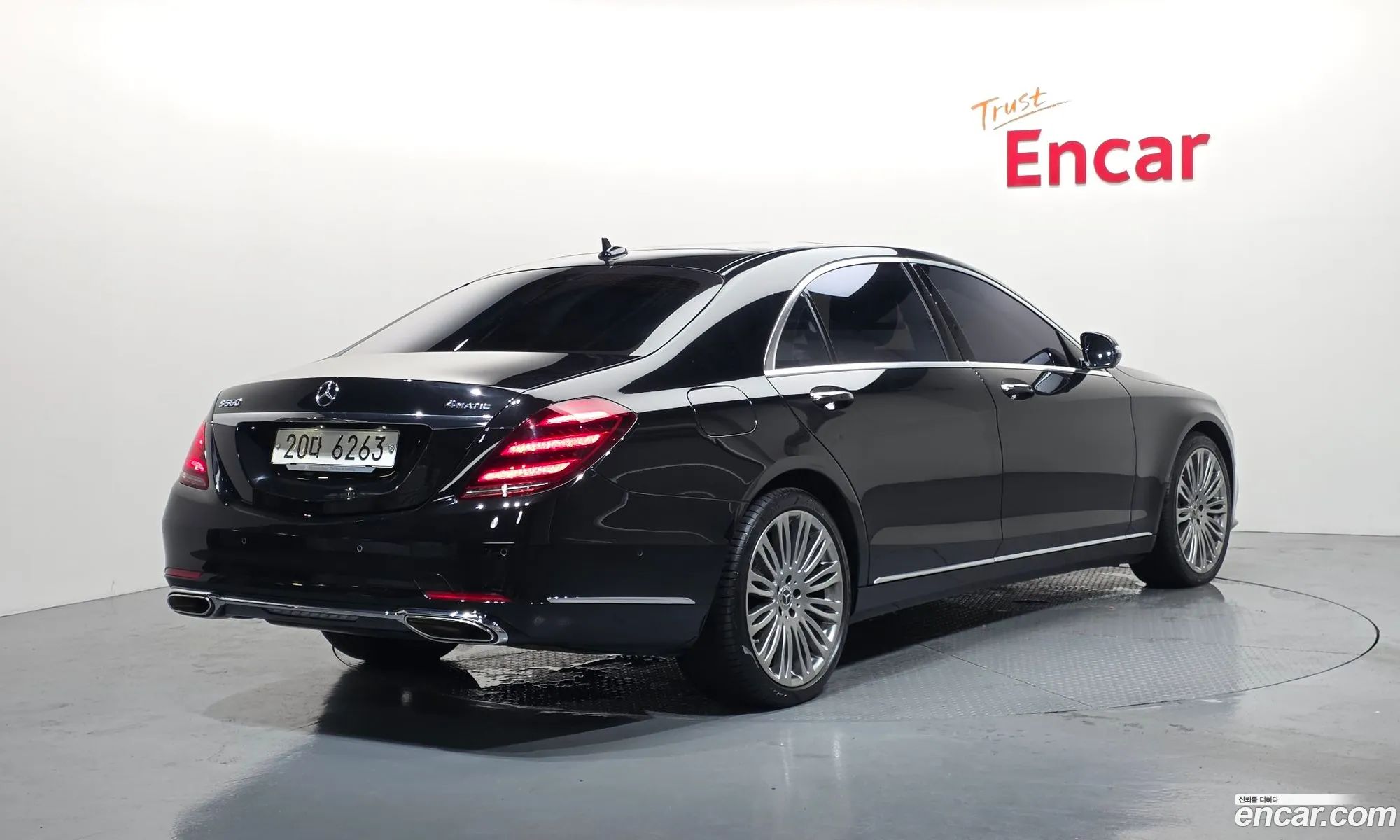 Mercedes-Benz S-Class W222 2017 WDDUG8GB7JA357955 — 30