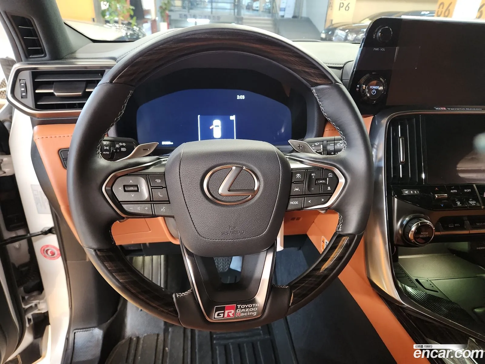 Lexus LX 2025 — 12