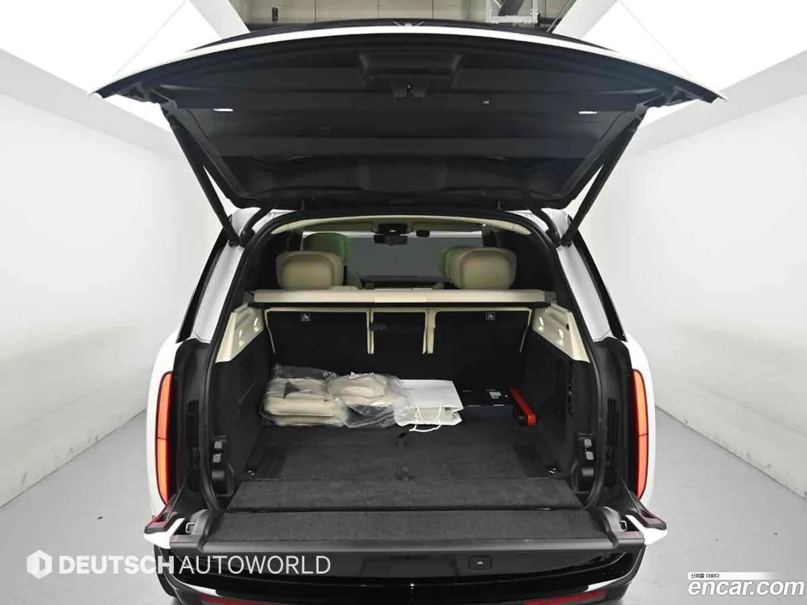 Land Rover Range Rover 2023 — 10