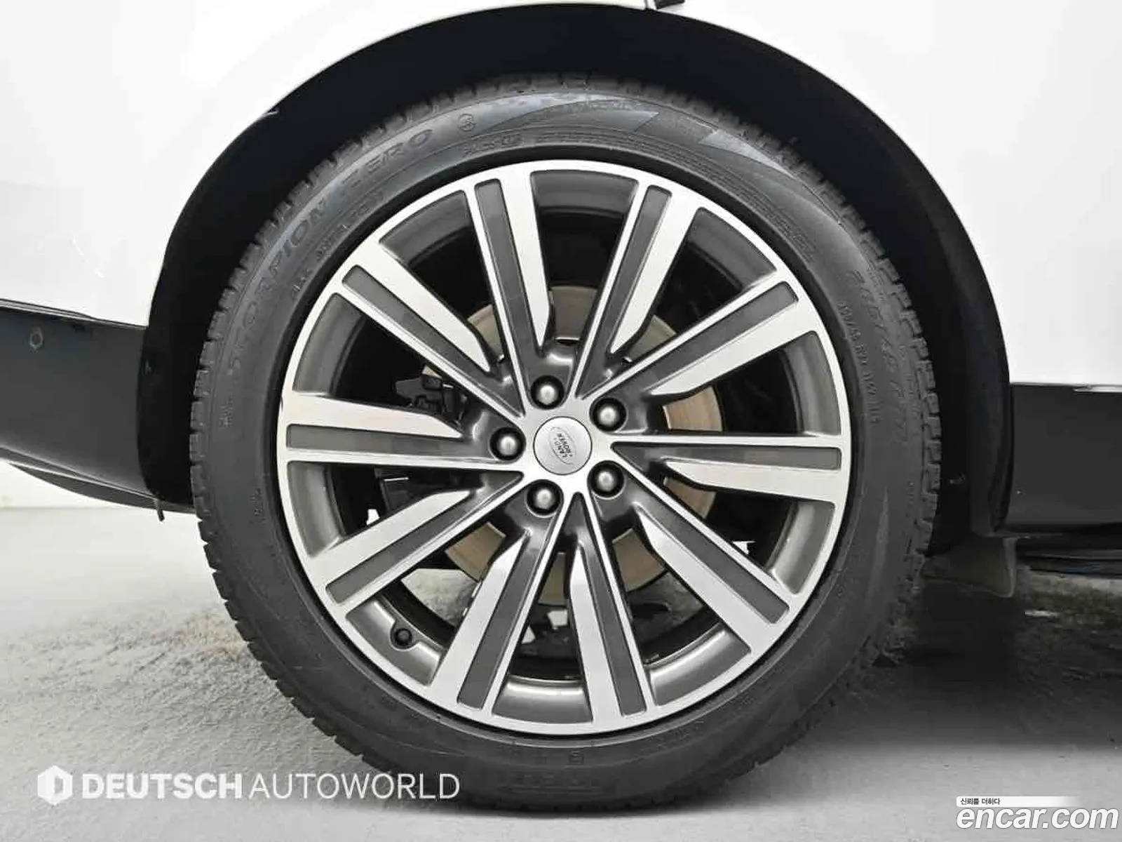 Land Rover Range Rover 2023 — 2