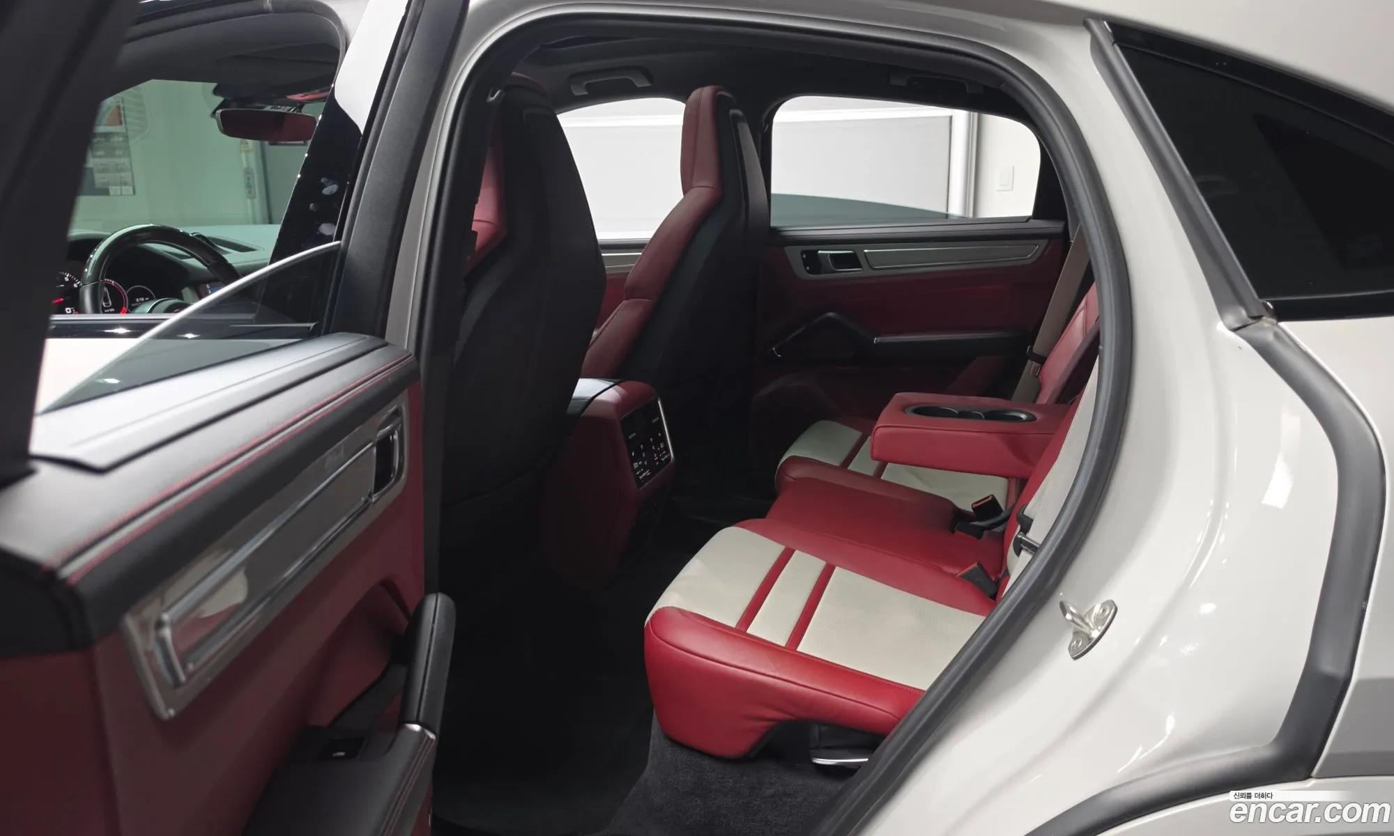Porsche Cayenne 2020 — 24