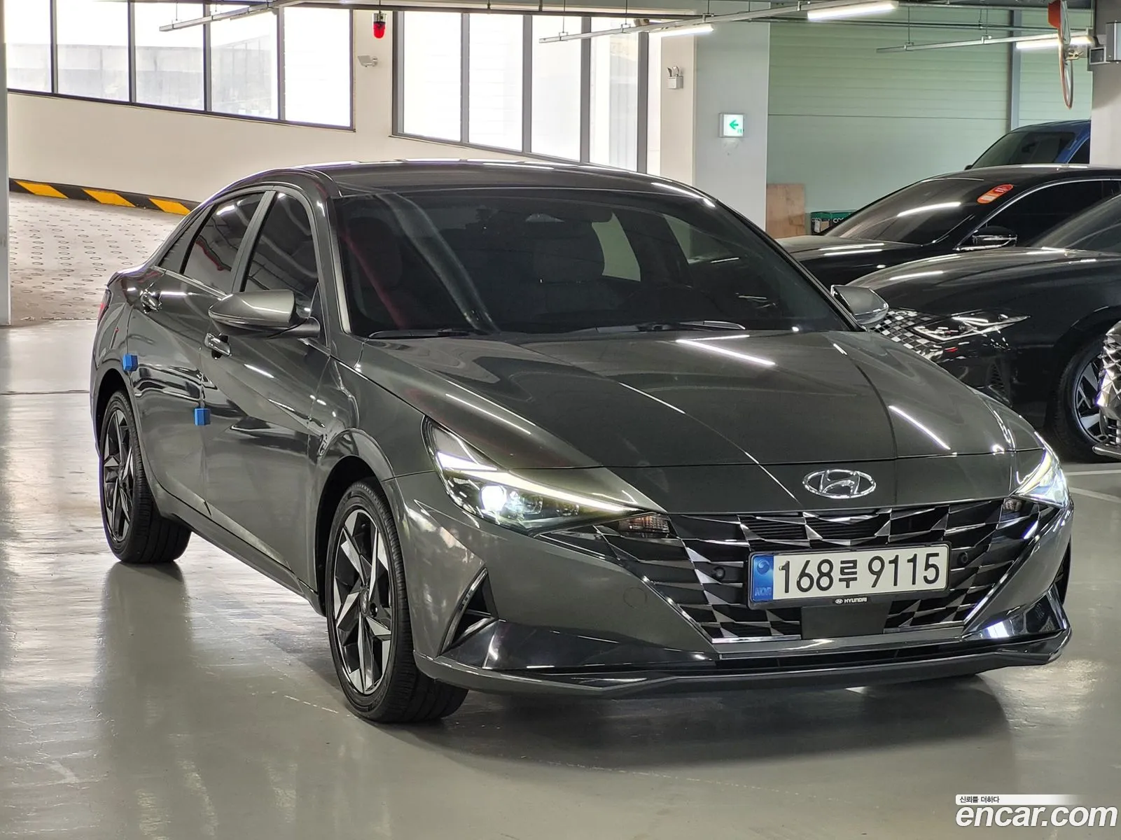 Hyundai Elantra 2022 — 5