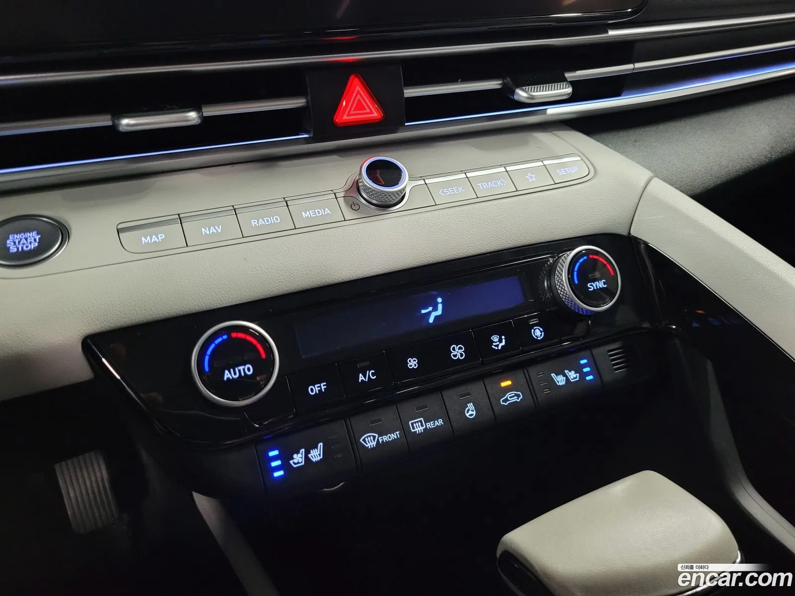 Hyundai Elantra 2022 — 4