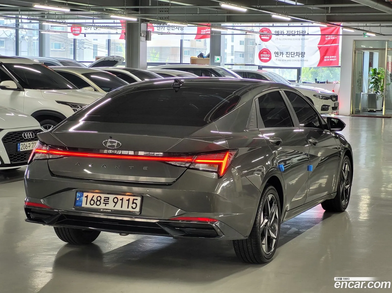Hyundai Elantra 2022 — 18
