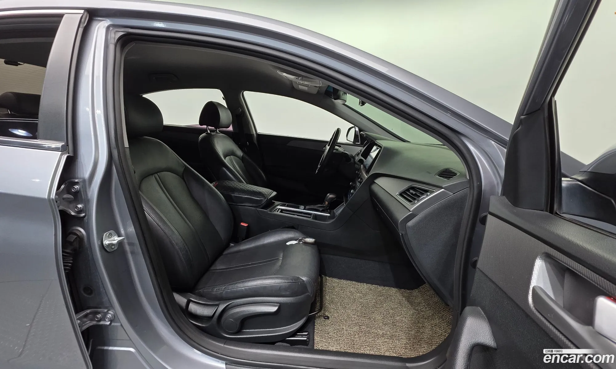Hyundai LF Sonata 2014 — 10