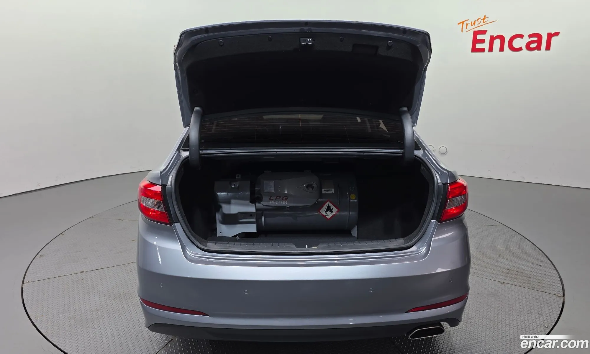 Hyundai LF Sonata 2014 — 16