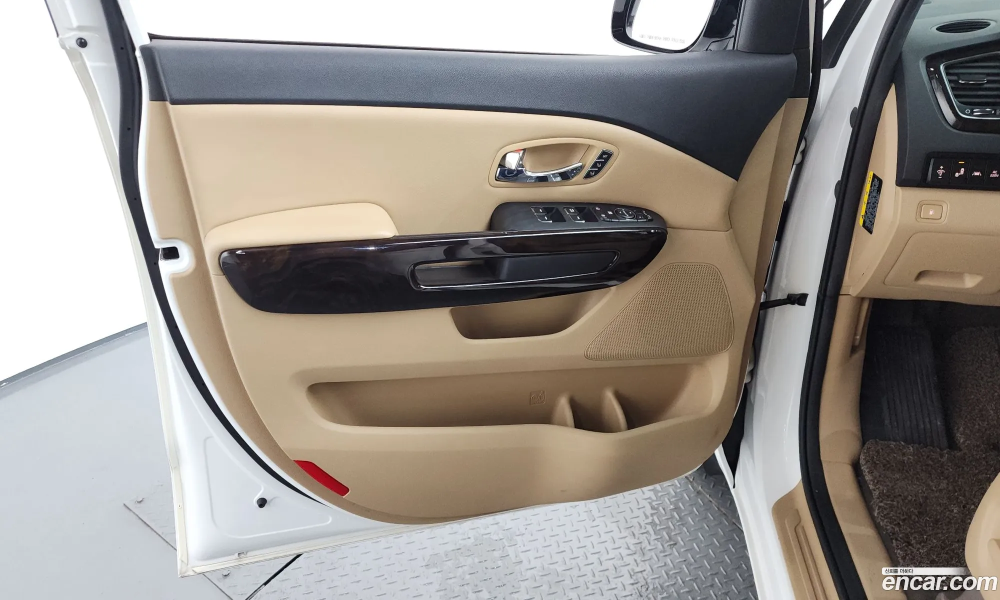 Kia Carnival 2018 — 19