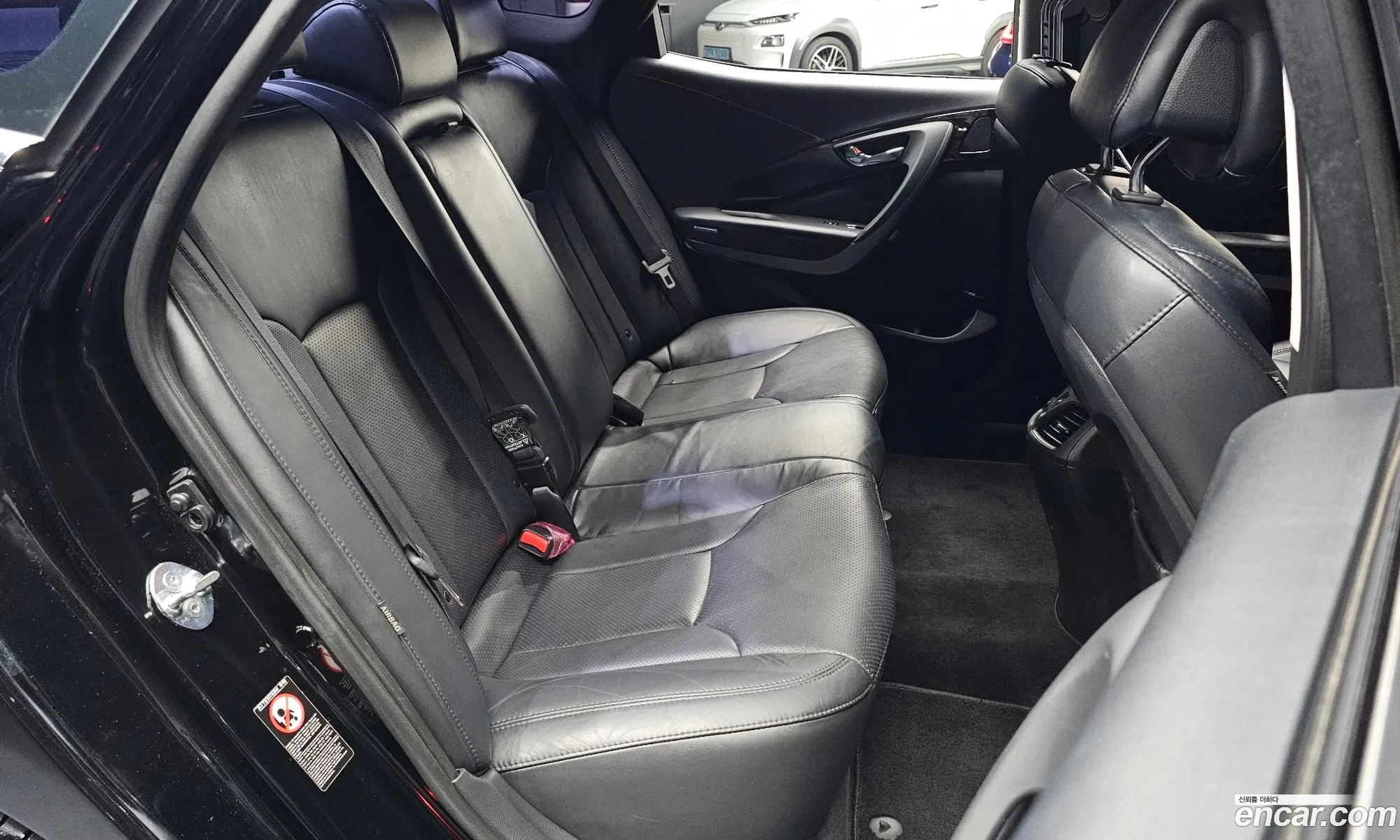 Hyundai Grandeur HG 2015 — 17
