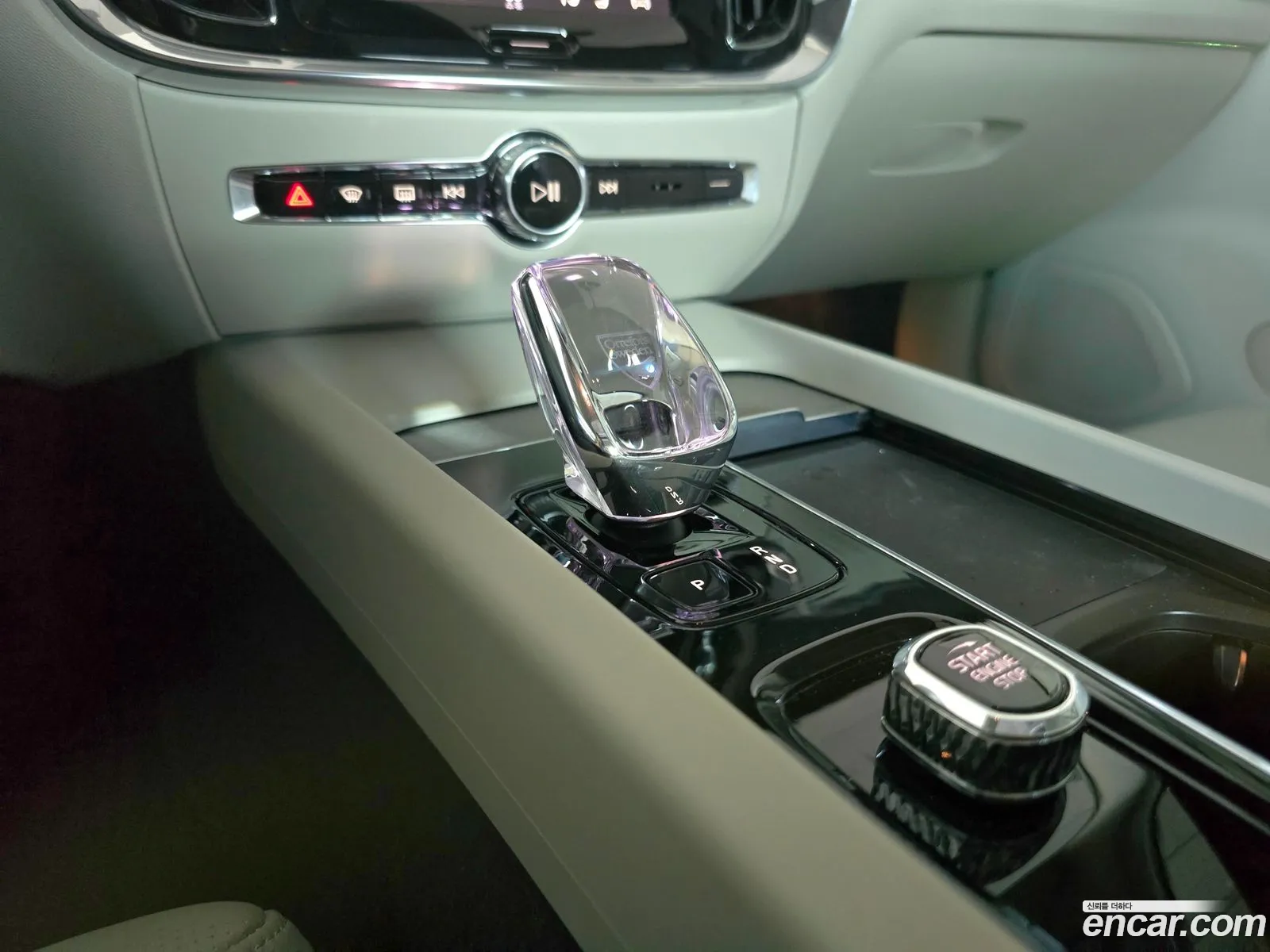 Volvo S60 2024 — 17