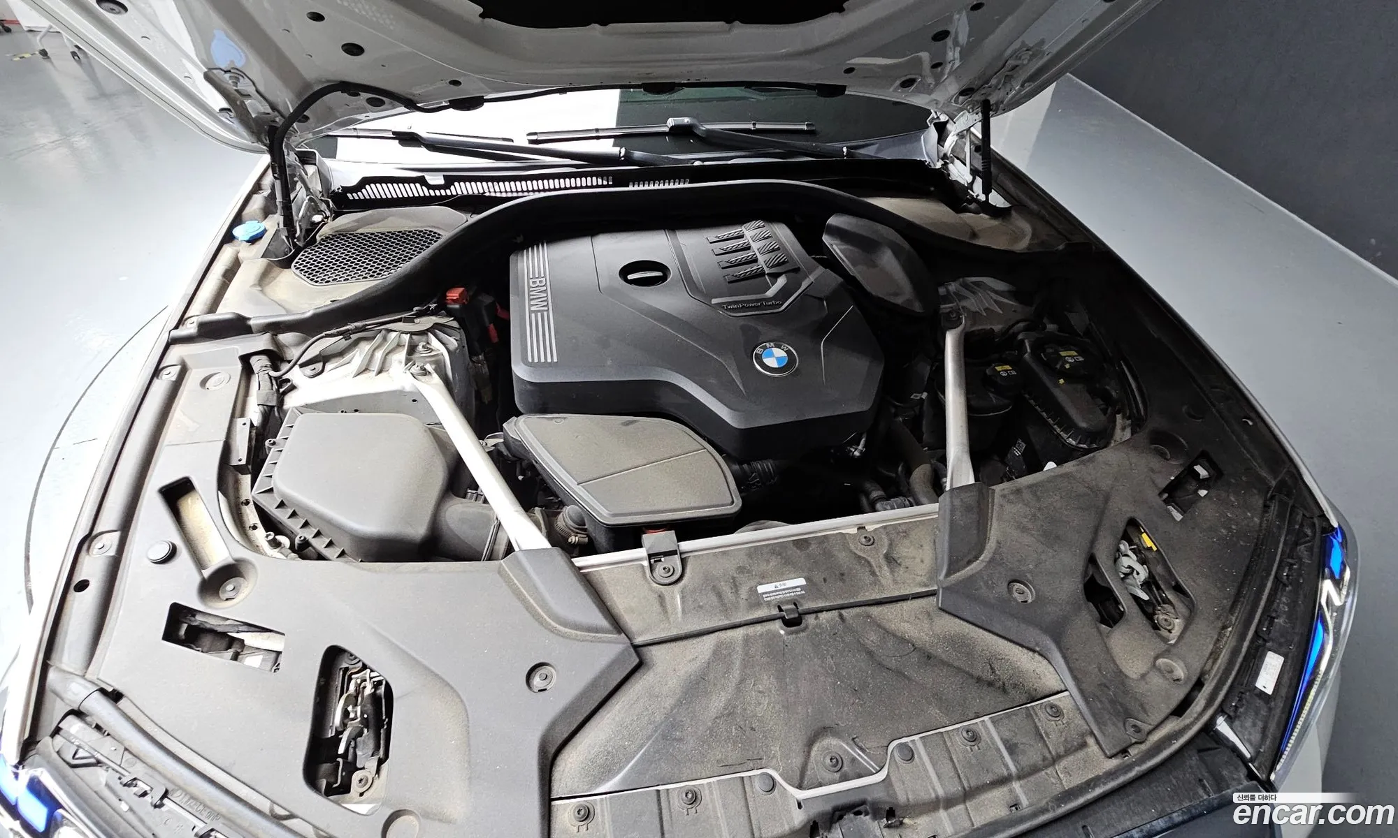 BMW 5 Series 2022 — 17