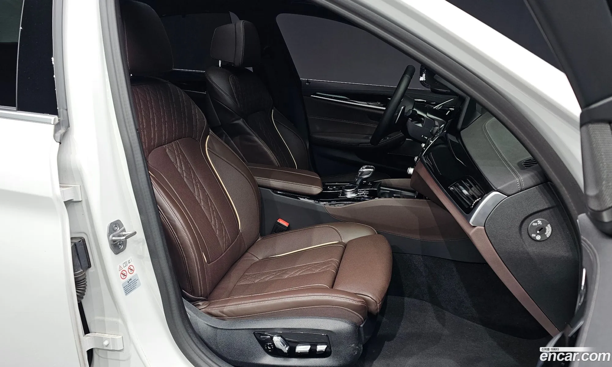 BMW 5 Series 2022 — 20