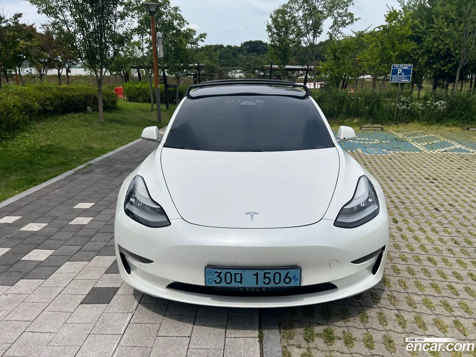 Tesla Model 3 2020 — 8