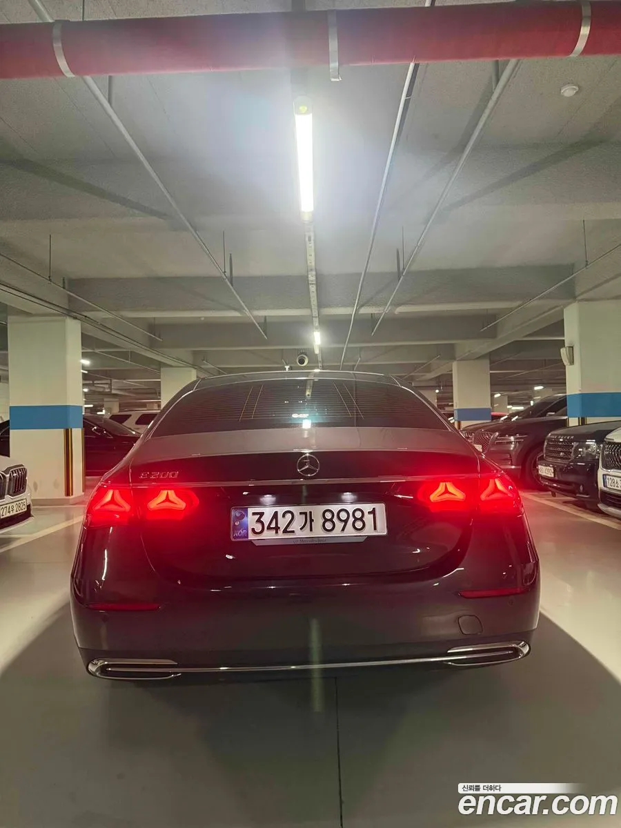 Mercedes-Benz E-Class W214 2024 — 11