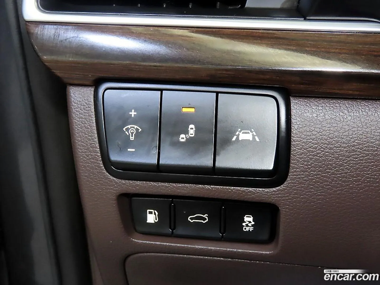 Kia K7 2019 — 20