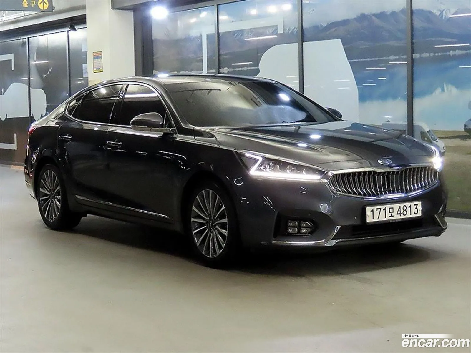 Kia K7 2019 — 10