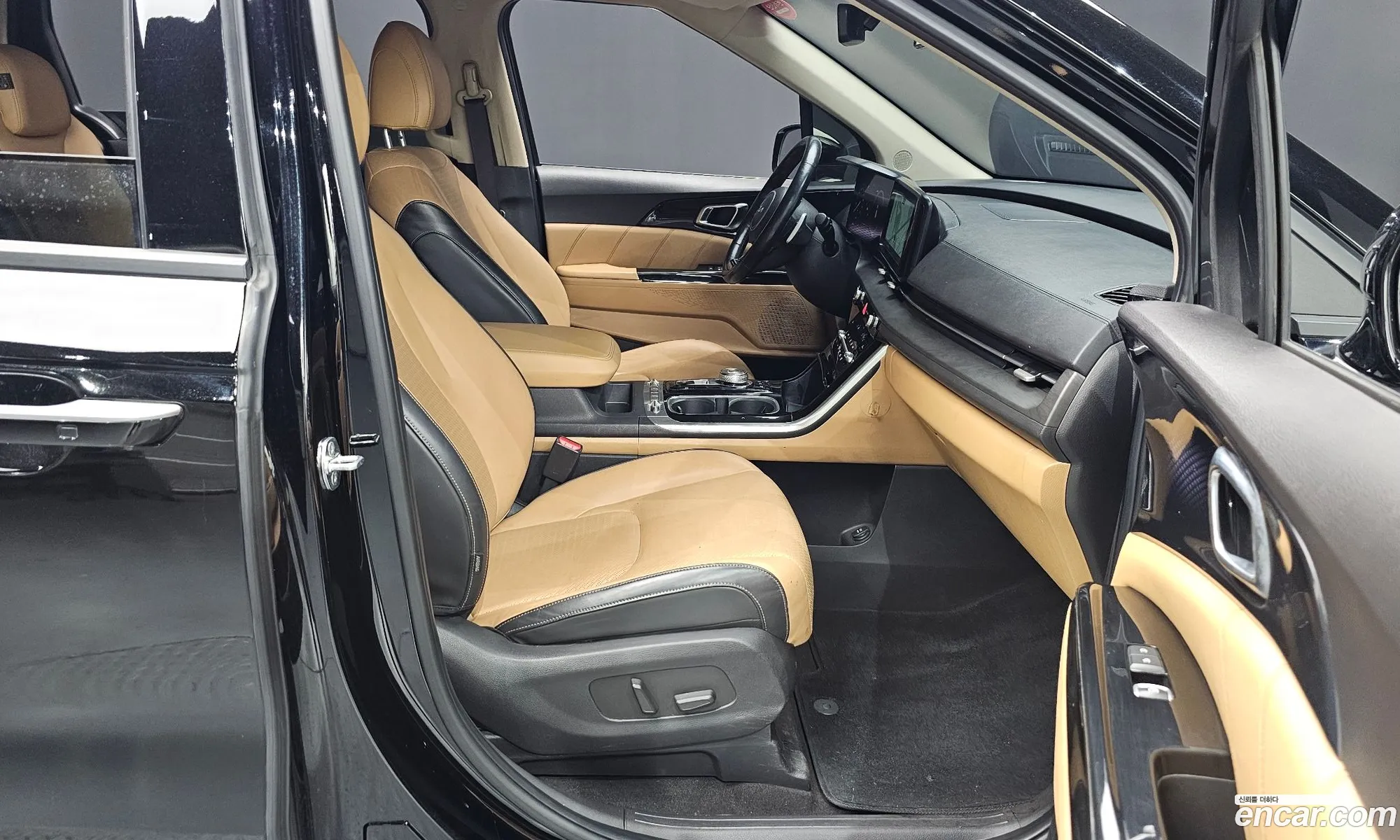 Kia Carnival 2022 — 25