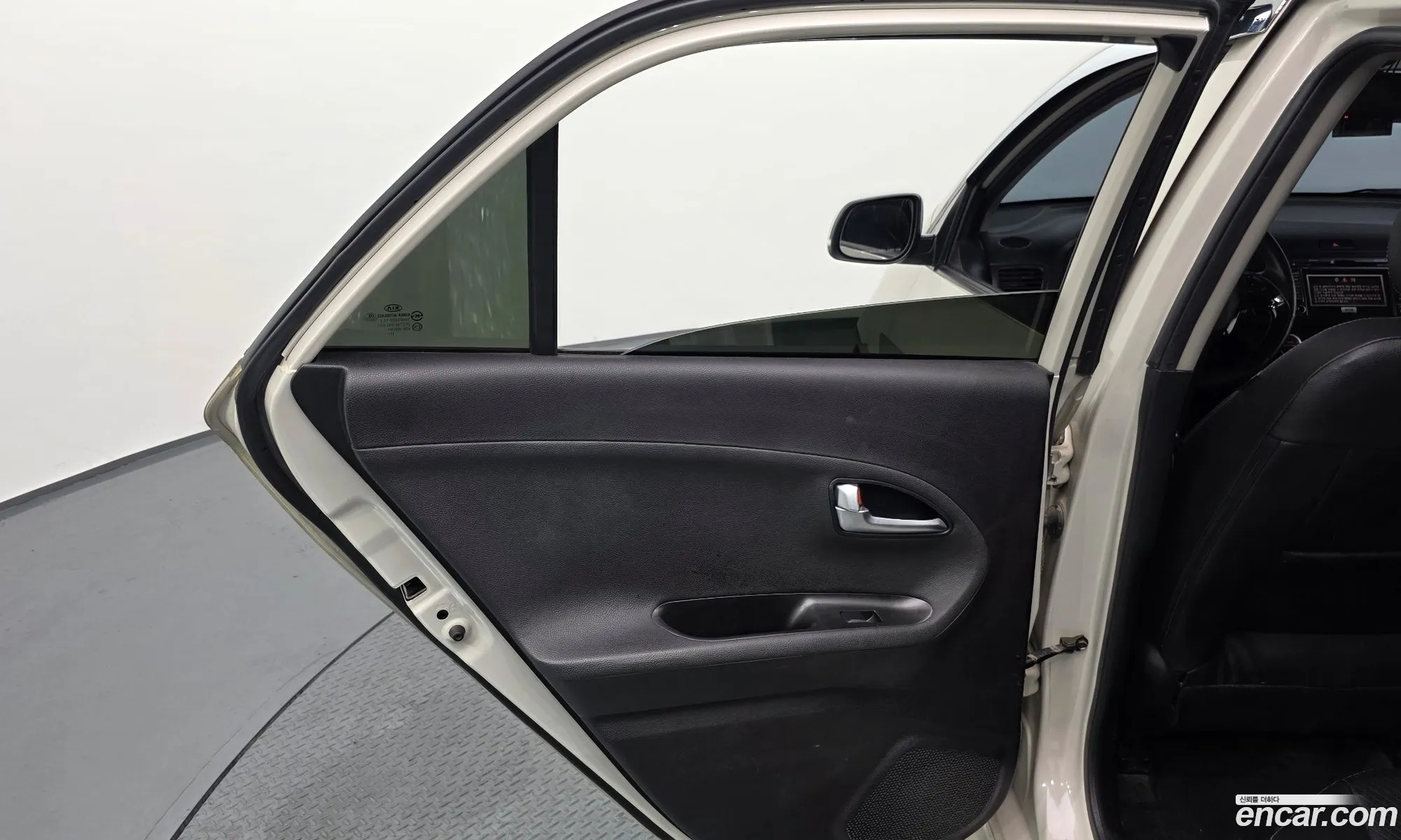 Kia Morning 2011 — 17