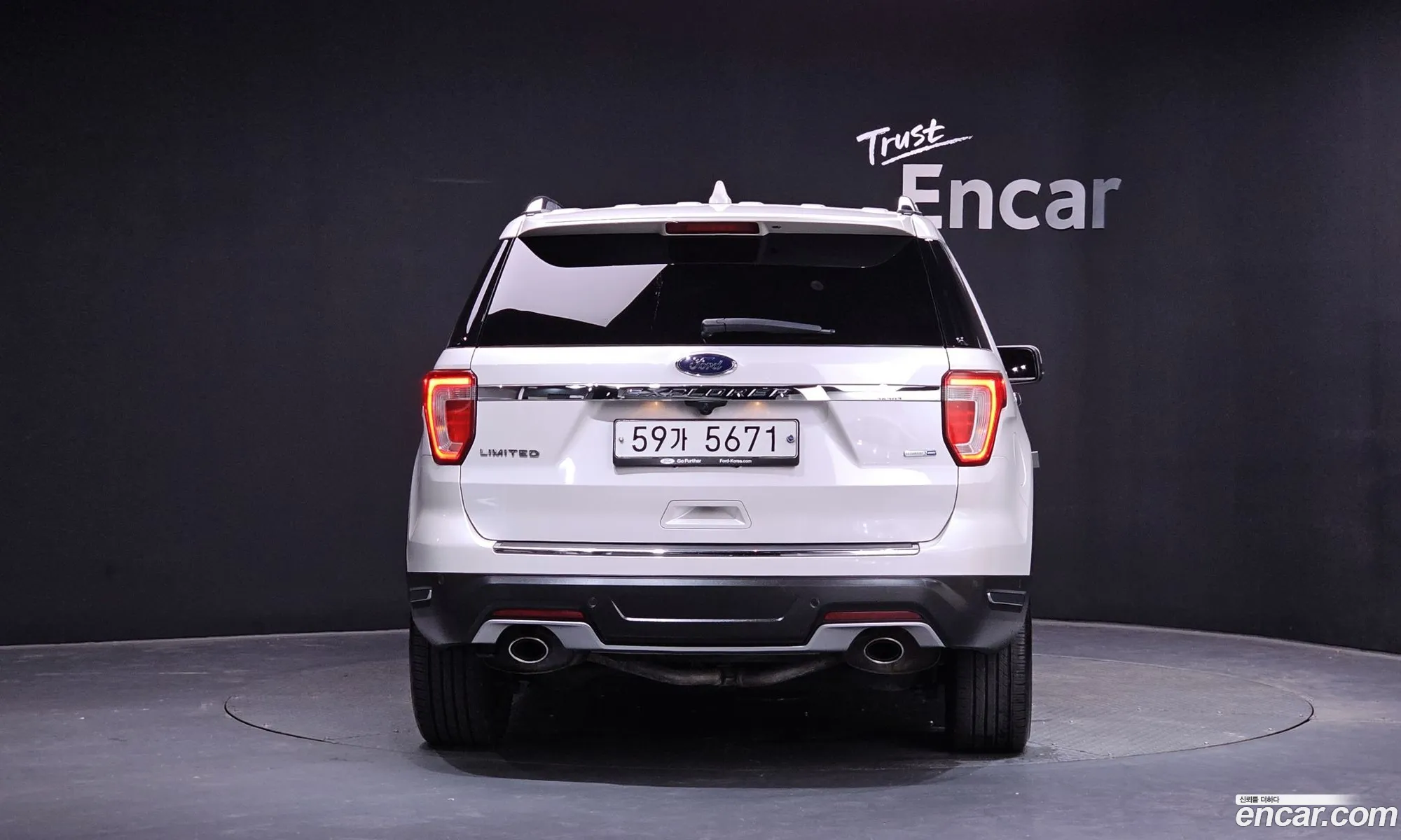 Ford Explorer 2018 — 17