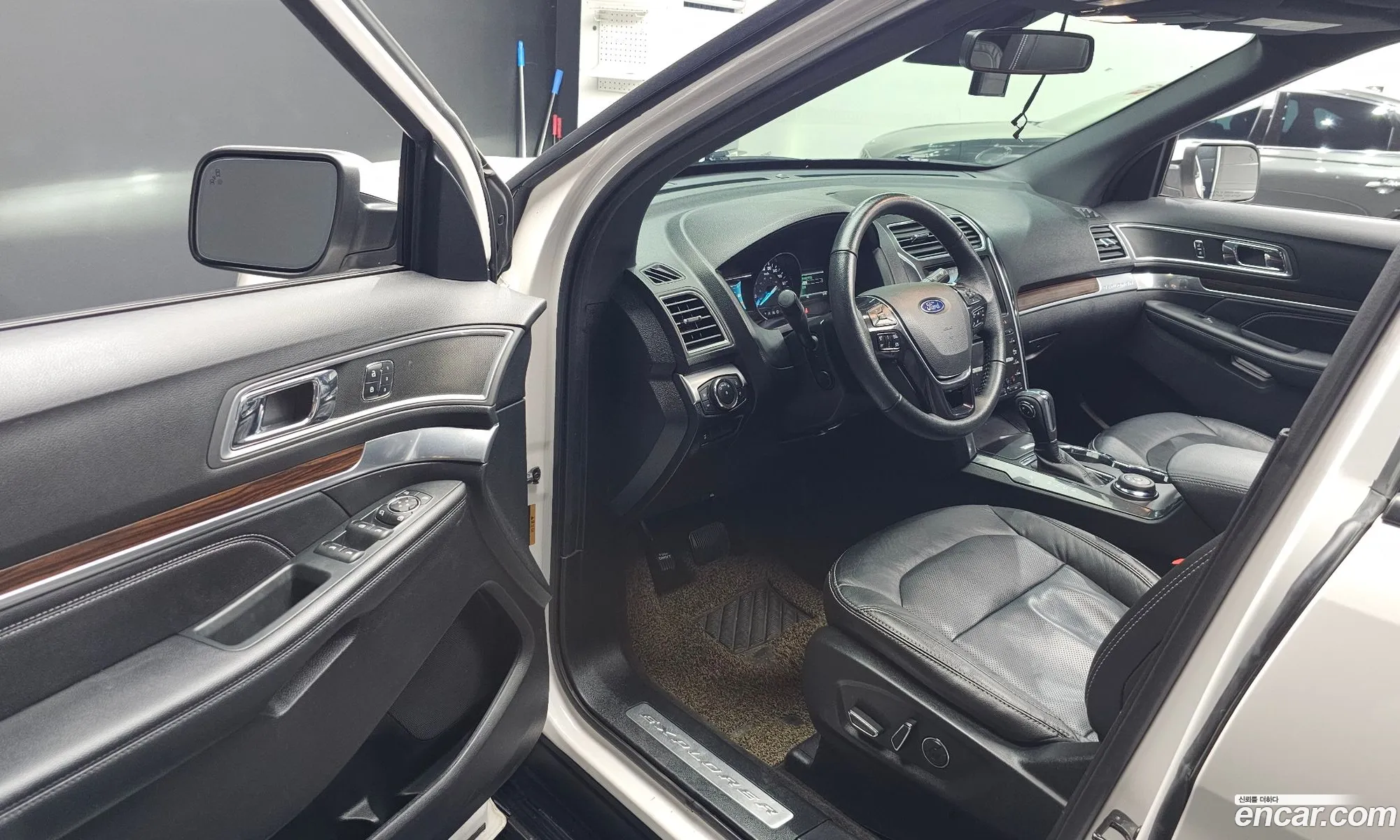 Ford Explorer 2018 — 2