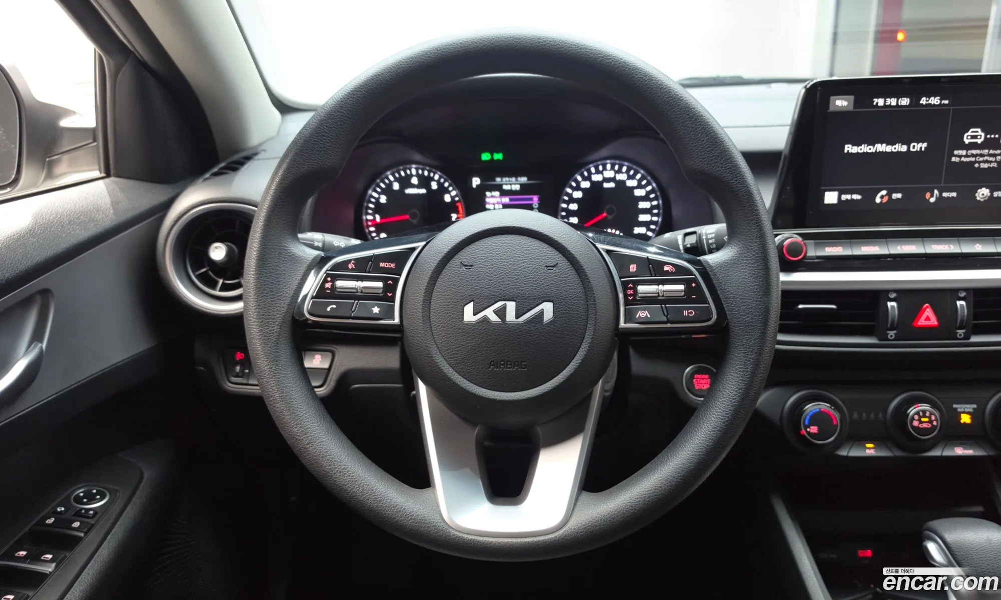 Kia K3 2023 — 25