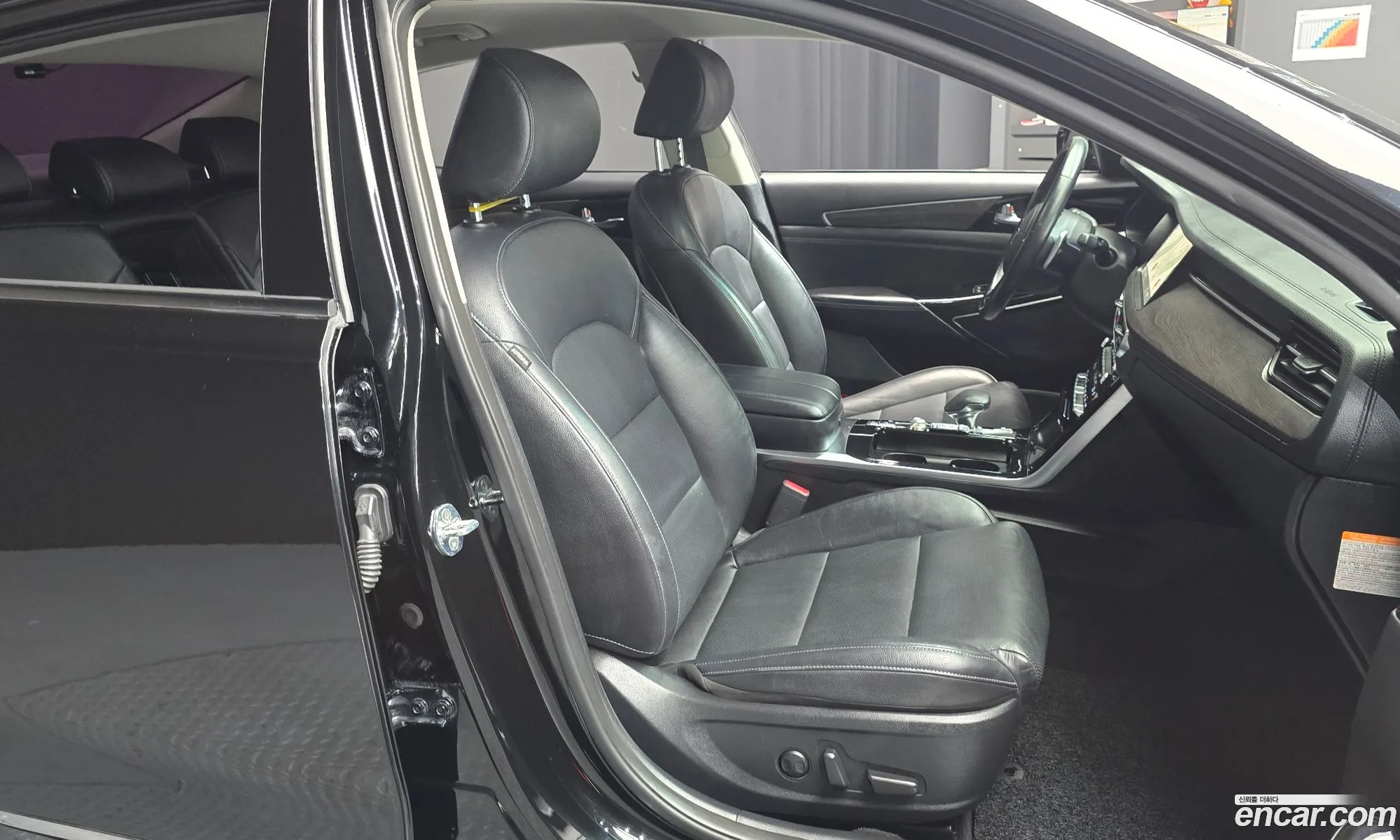 Kia K7 Premier Hybrid 2020 — 21