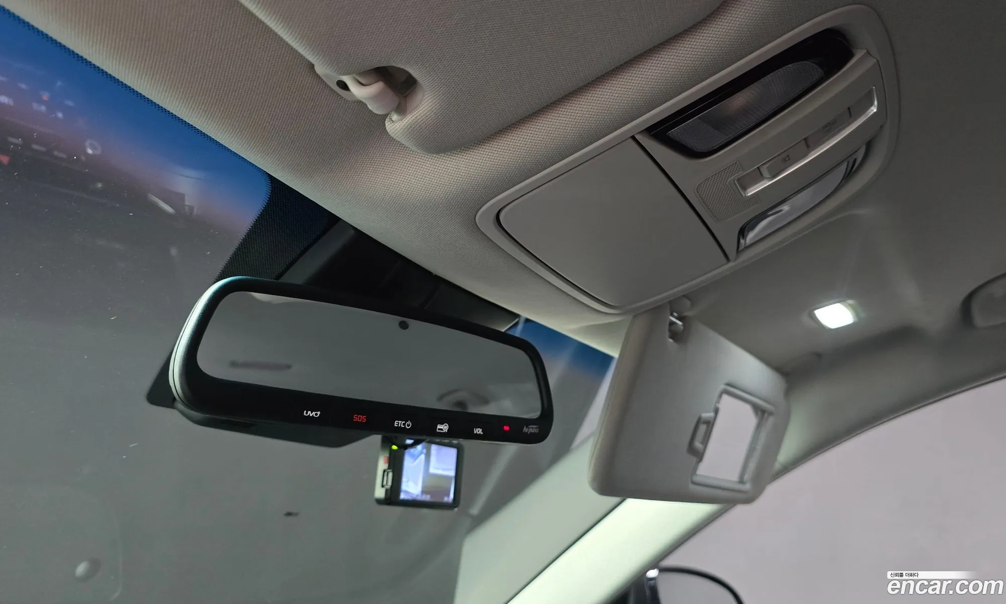 Kia K7 Premier Hybrid 2020 — 30
