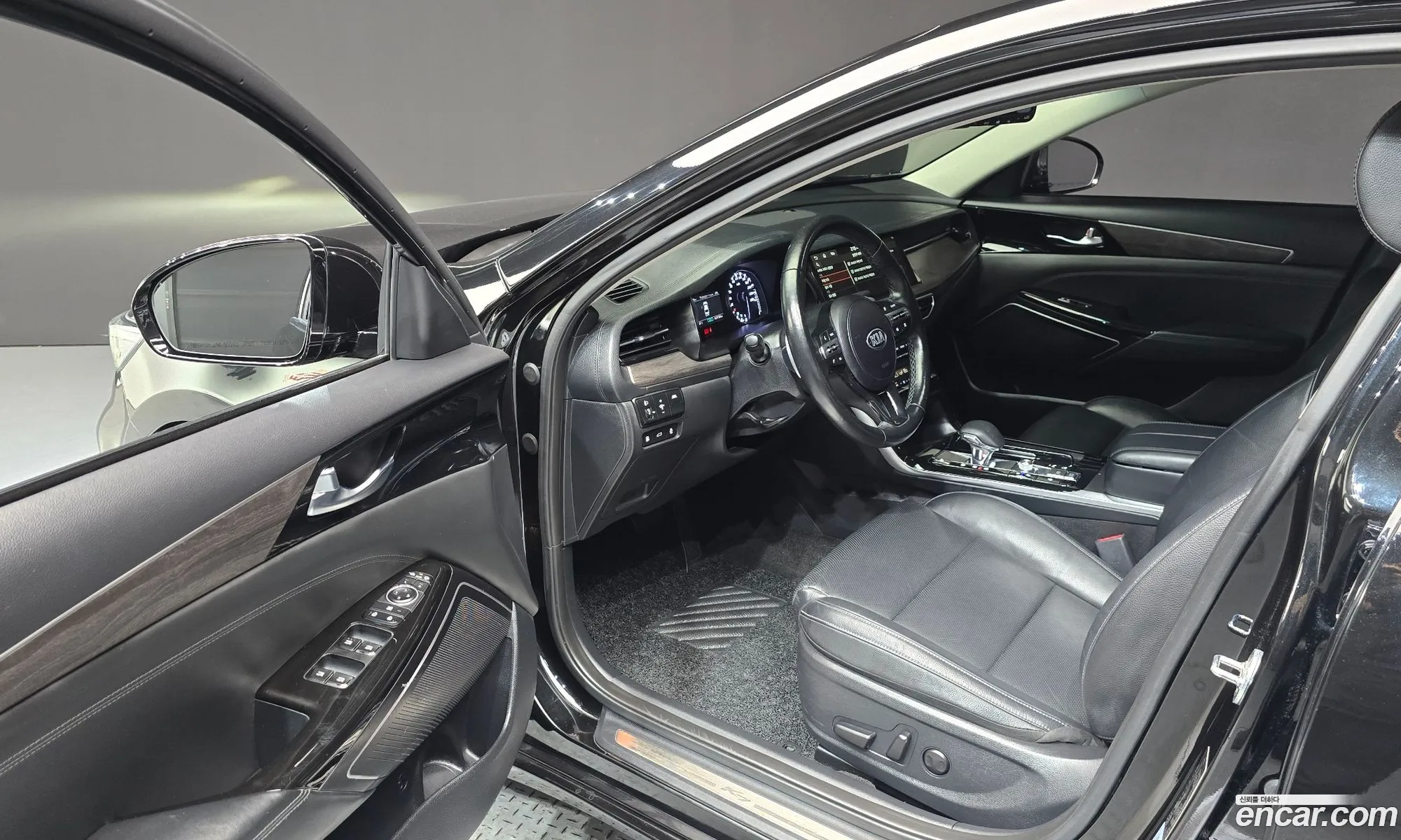 Kia K7 Premier Hybrid 2020 — 18