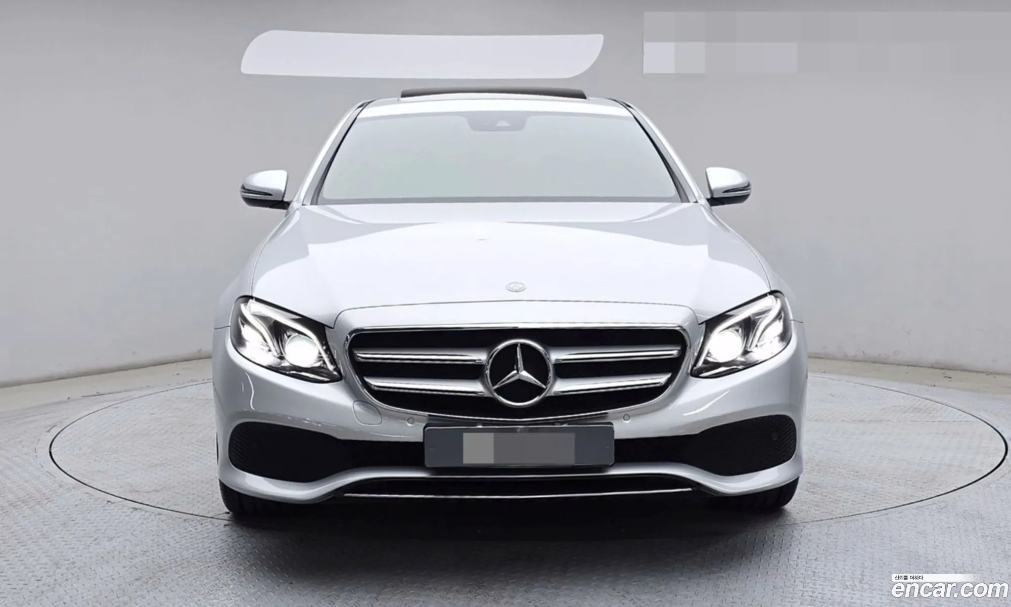 Mercedes-Benz E-Class W213 2017 — 13