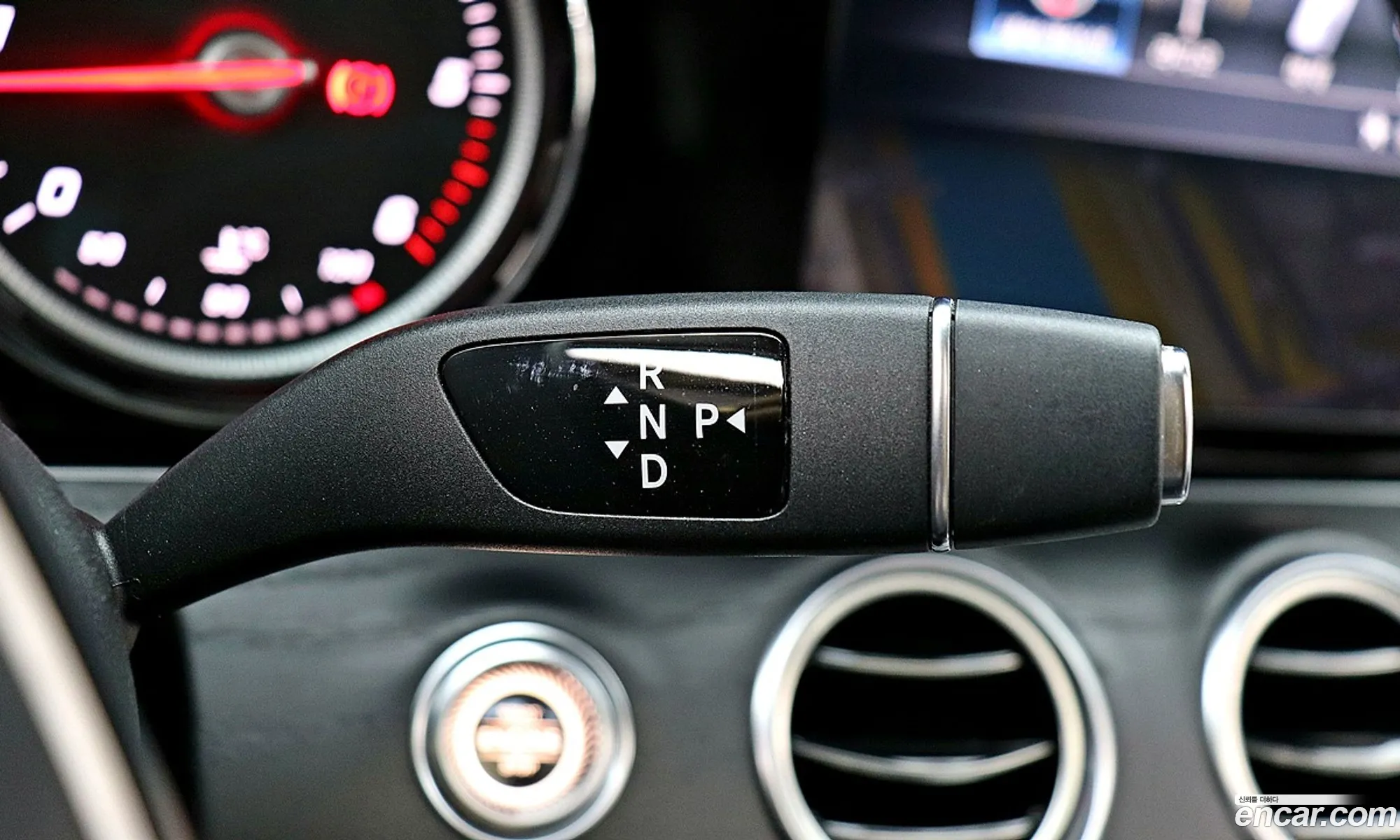 Mercedes-Benz E-Class W213 2017 — 18