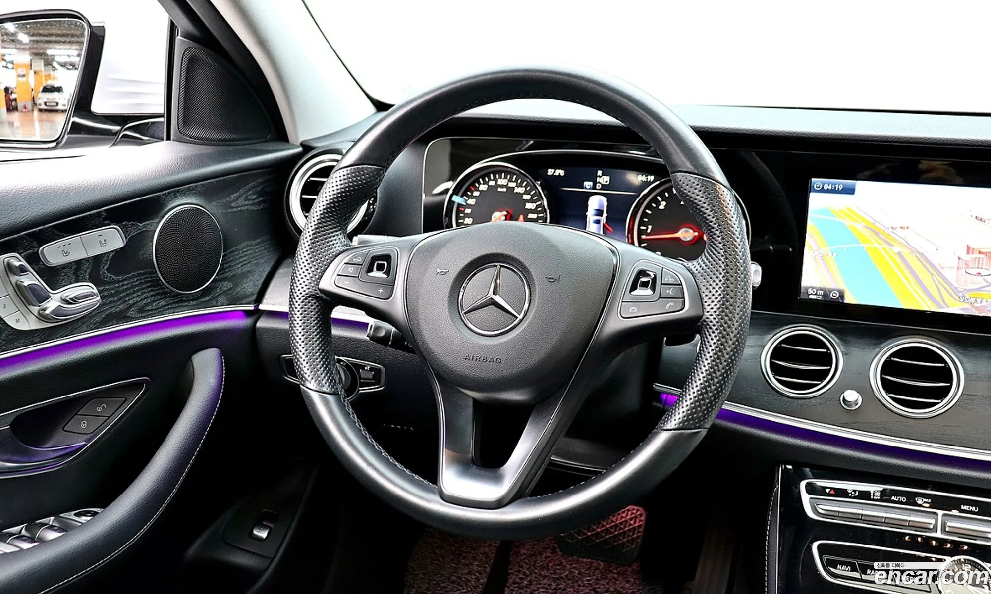 Mercedes-Benz E-Class W213 2017 — 16