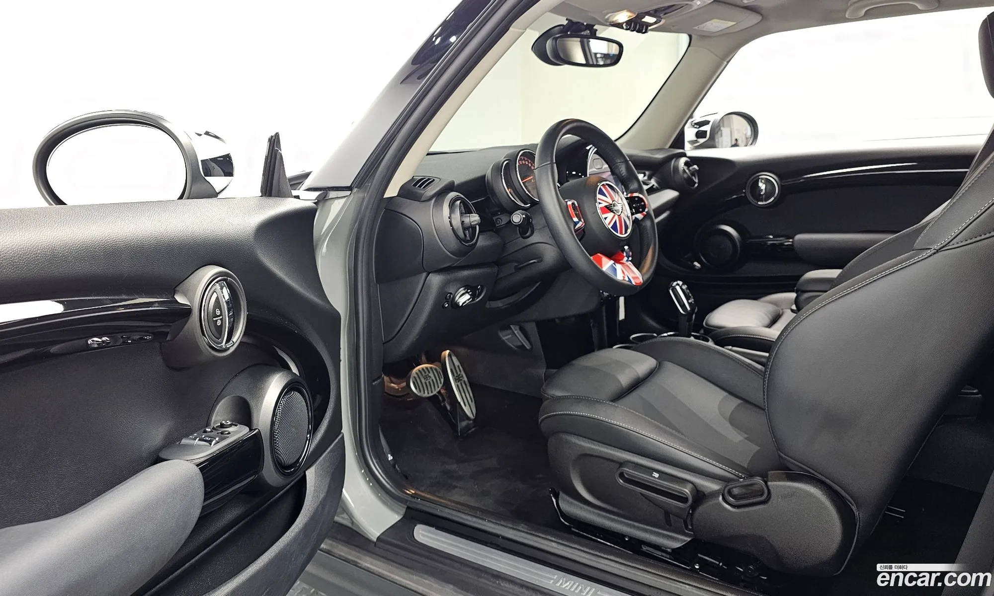 Mini Cooper 2021 — 28