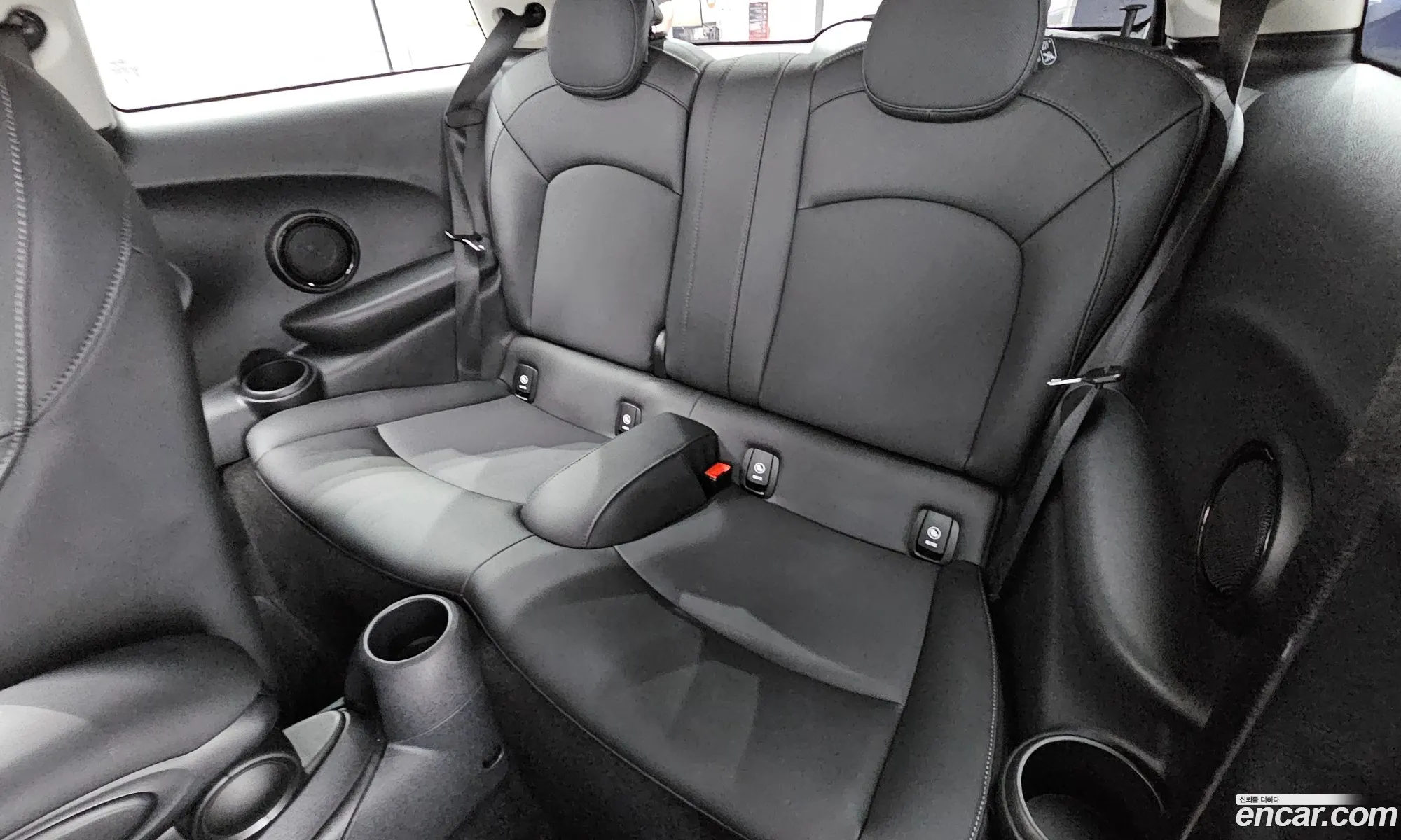 Mini Cooper 2021 — 26