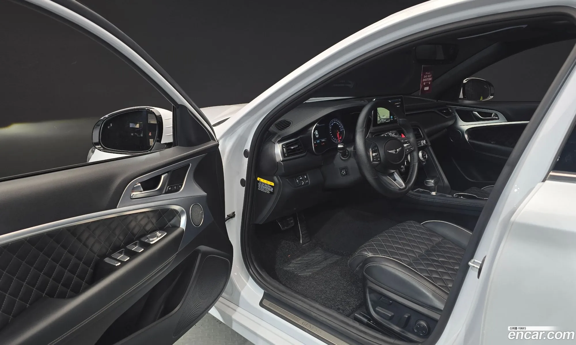 Genesis G70 2018 — 33