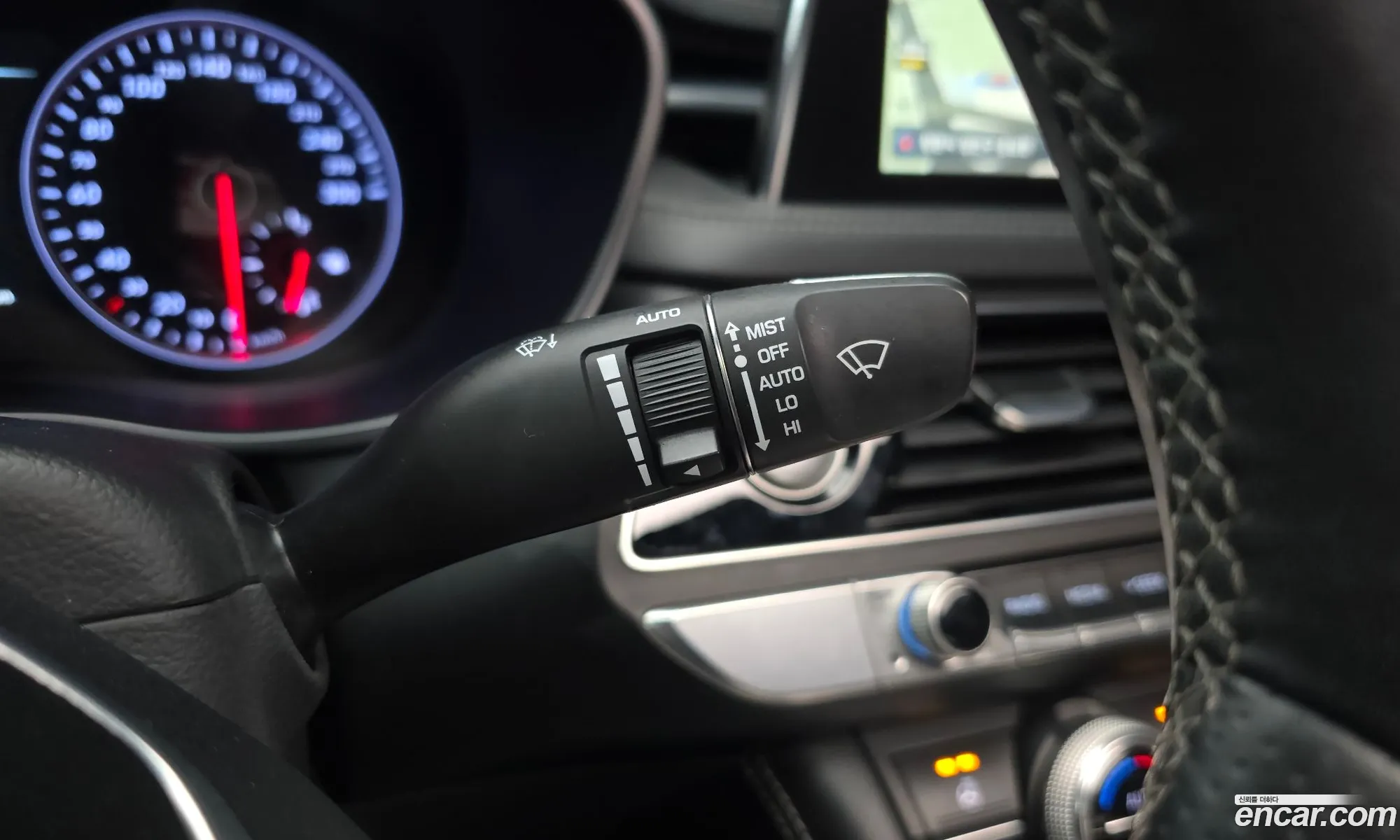 Genesis G70 2018 — 27