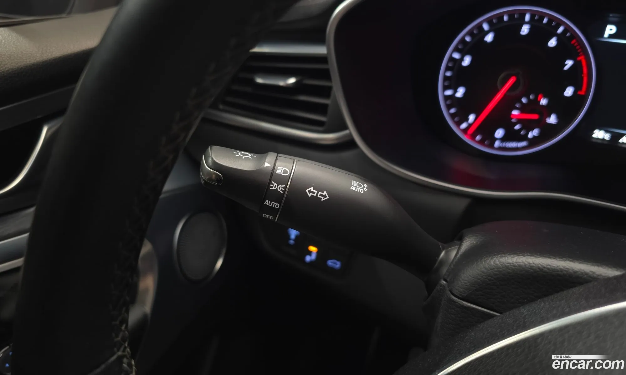 Genesis G70 2018 — 12