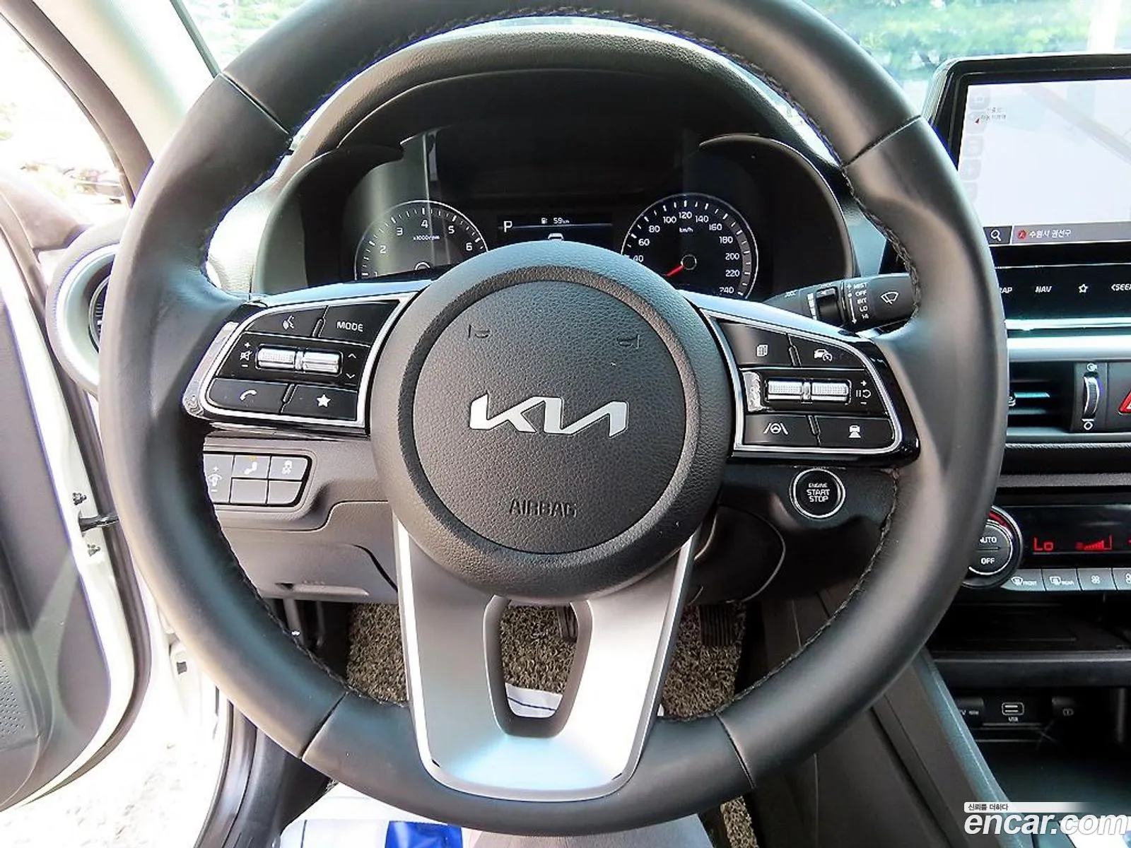 Kia K3 2022 — 4