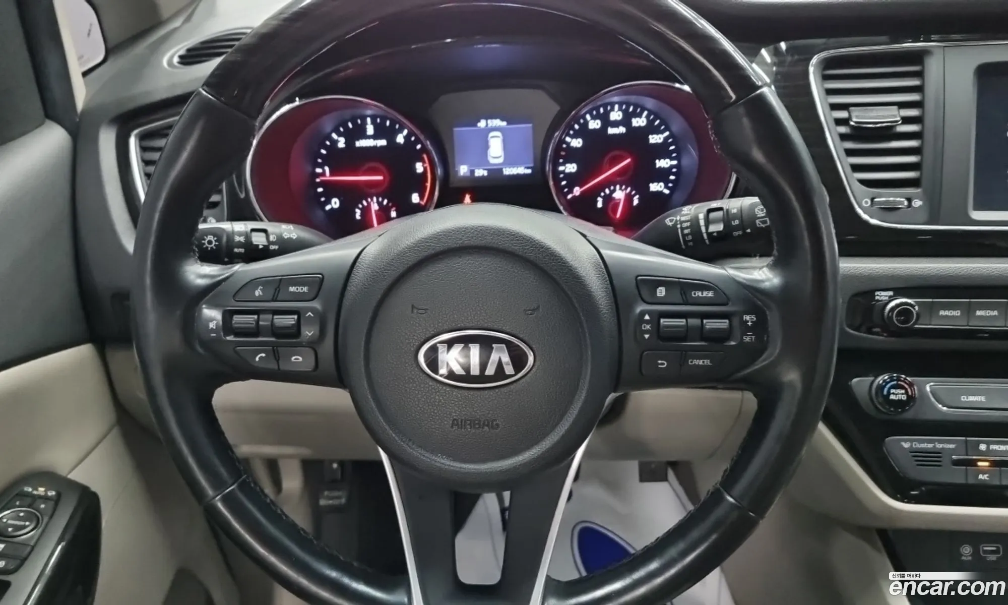 Kia Carnival 2018 — 9