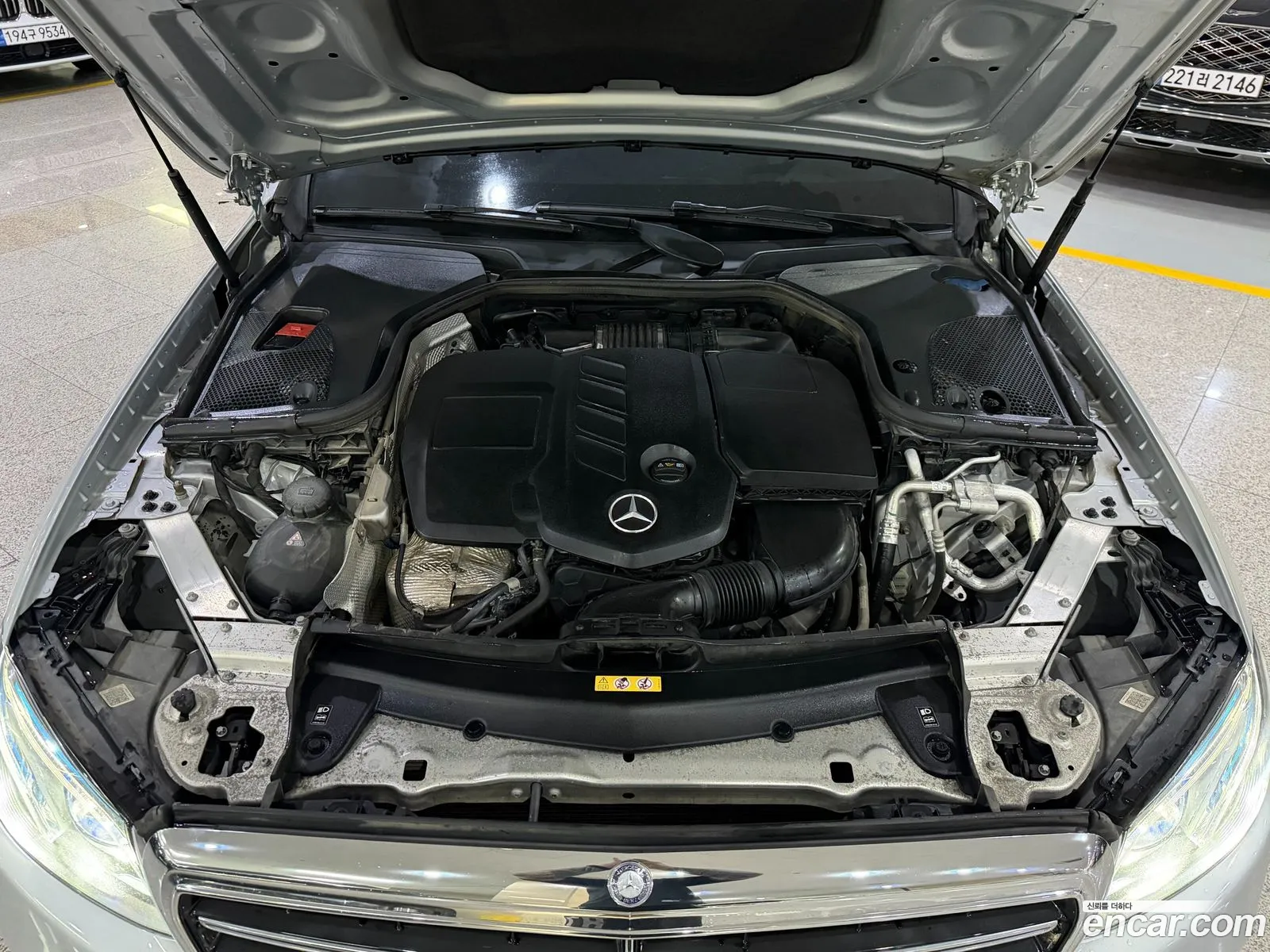 Mercedes-Benz E-Class W213 2017 — 14