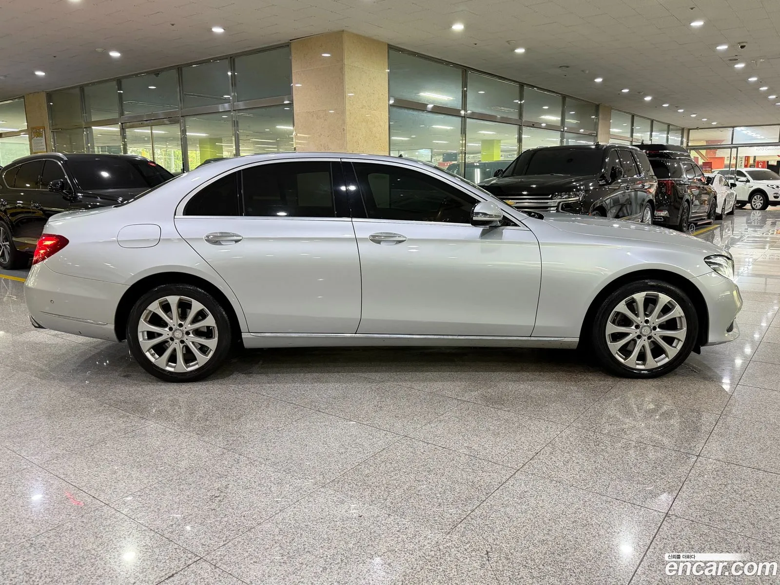 Mercedes-Benz E-Class W213 2017 — 12